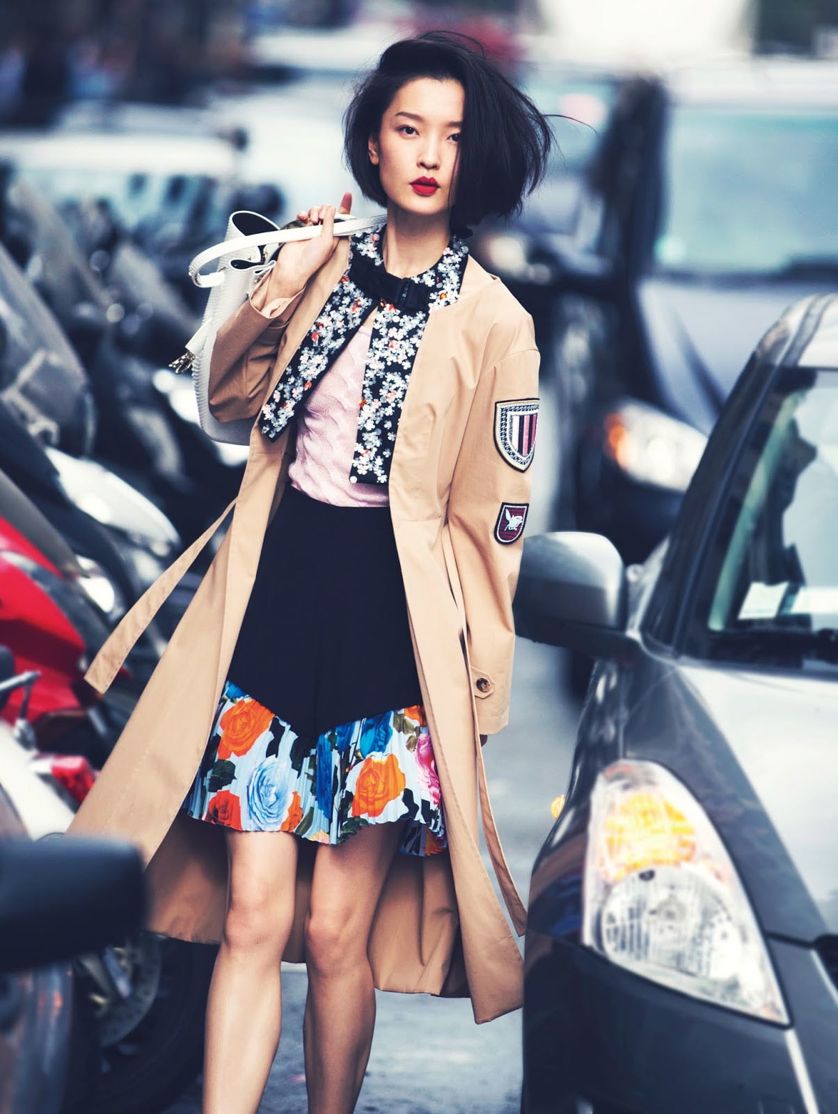 Du Juan, model, Asian, women, Chinese, short hair, street, walking