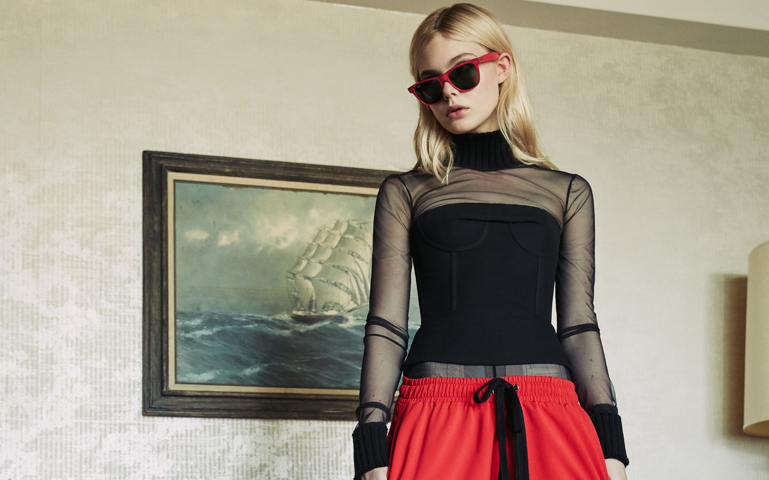 Elle Fanning, actress, sunglasses, blonde, fashion, one person