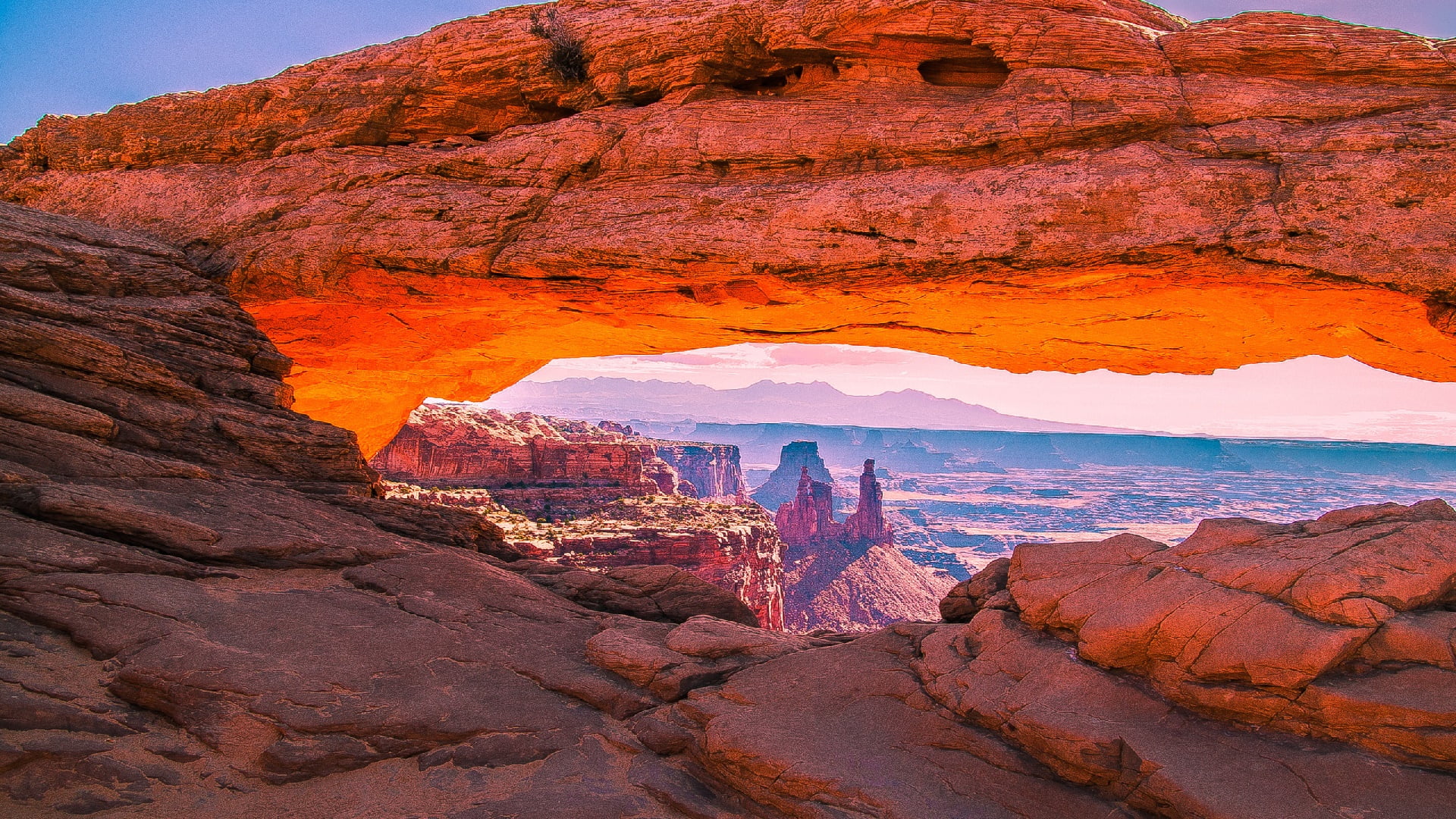 mesa arch, moab, utah, united states, canyonlands national park