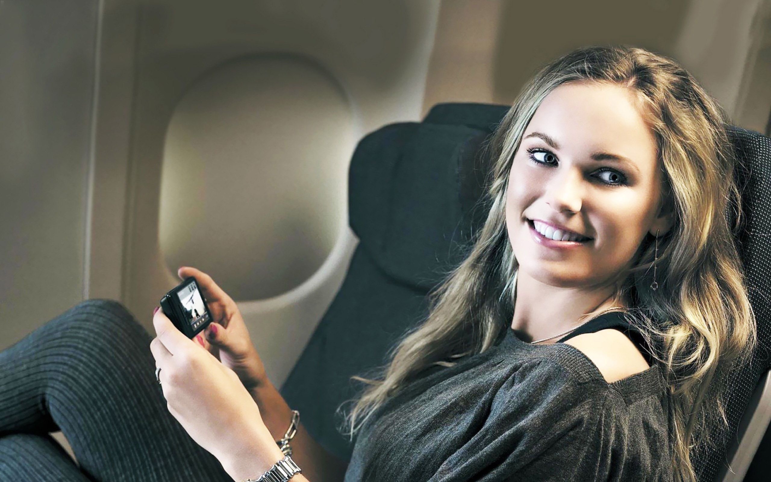 Caroline Wozniacki Airplane, hot, beautiful, phone