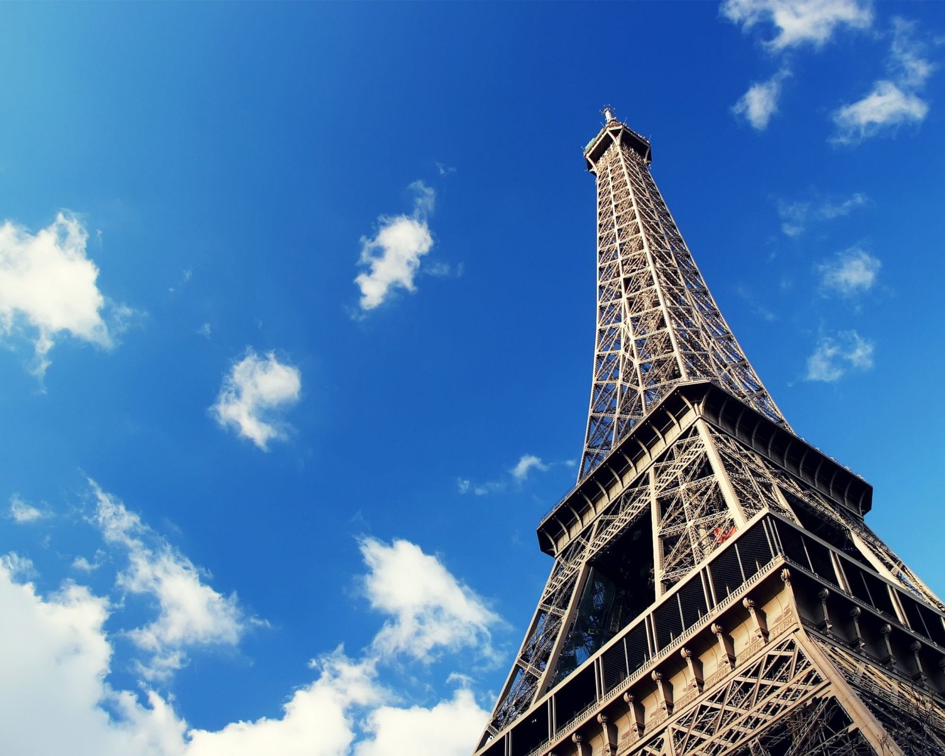 Monuments, Eiffel Tower