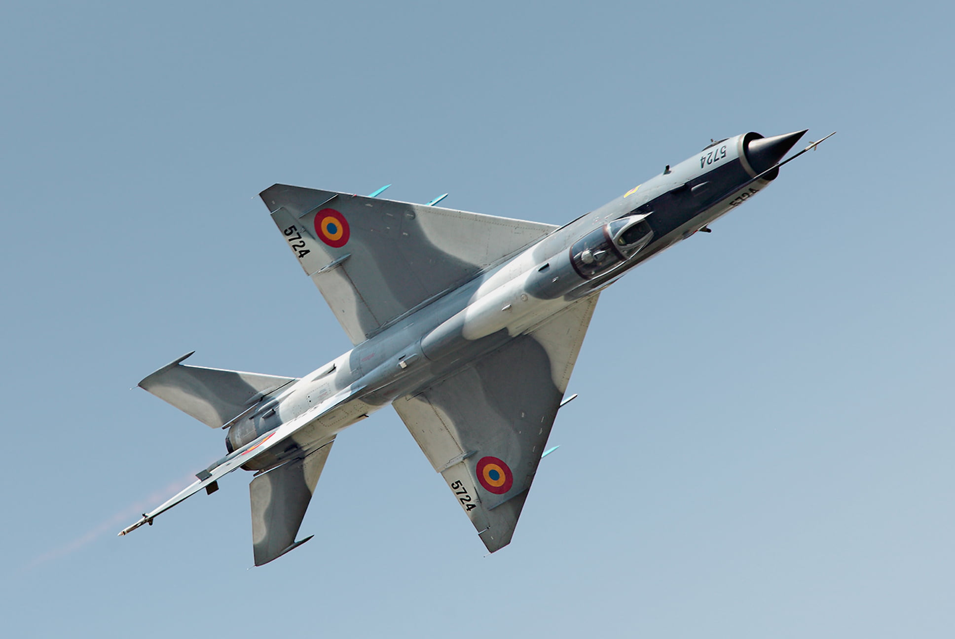 white fighter plane, airplane, avaitioon, Mikoyan-Gurevich MiG-21