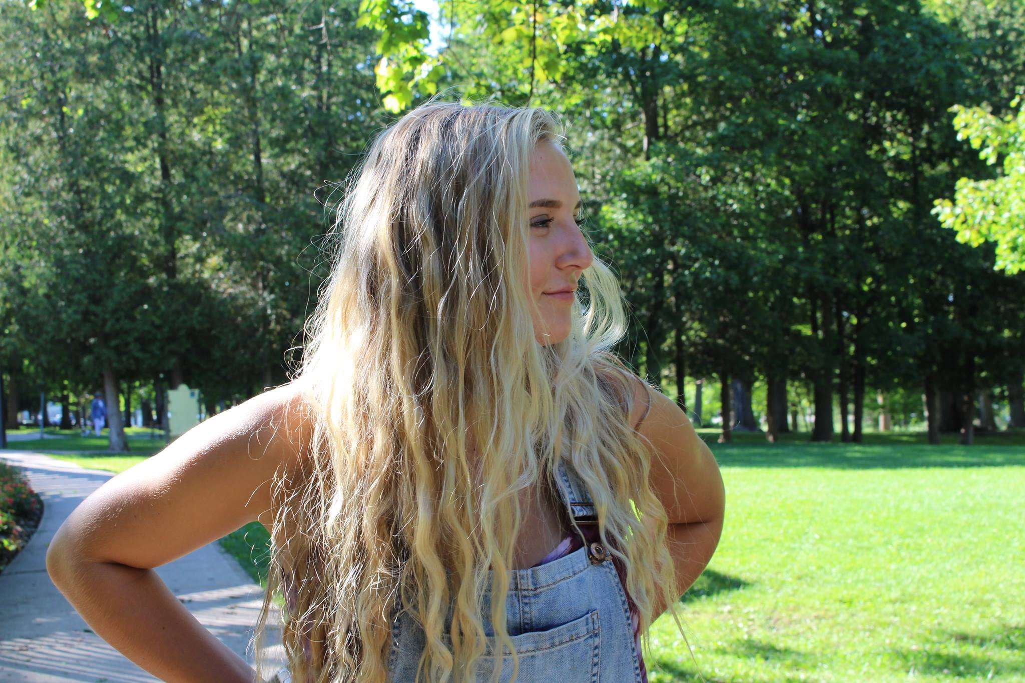 blonde hair, summer, tan, teen girl, long hair, hairstyle, tree