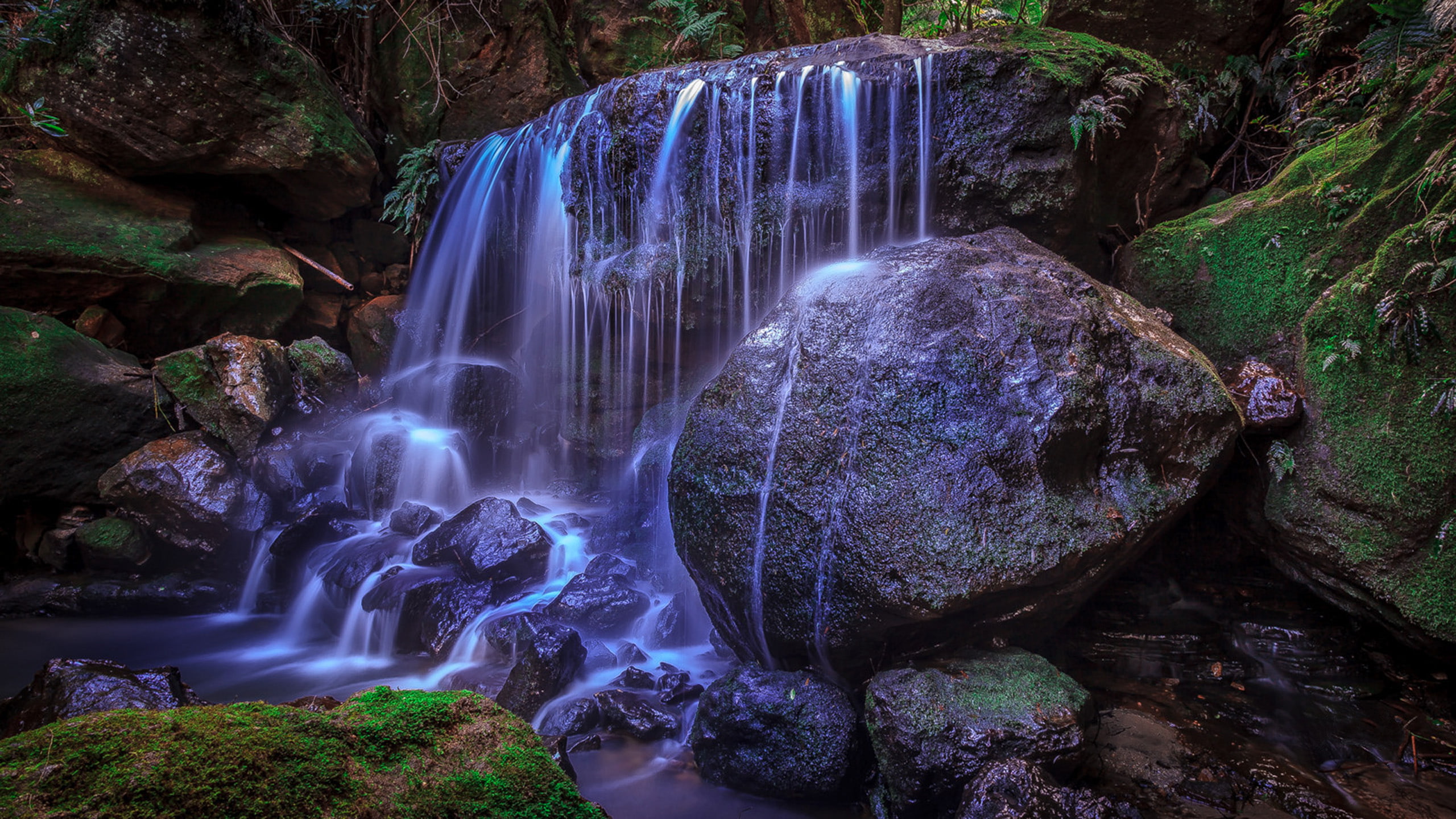 Small Waterfall On Mountain Stream The Blue Mountains Is The Region West Of Sydney In New South Wales In Australia Hd Wallpaper For Desktop 2560×1440