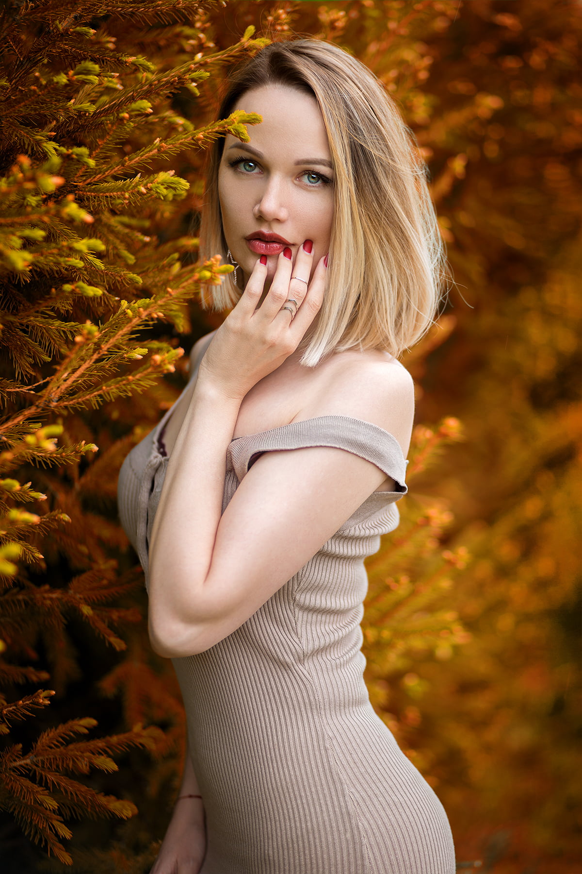 Free Download Hd Wallpaper Women Model Portrait Display Blonde Looking At Viewer Red