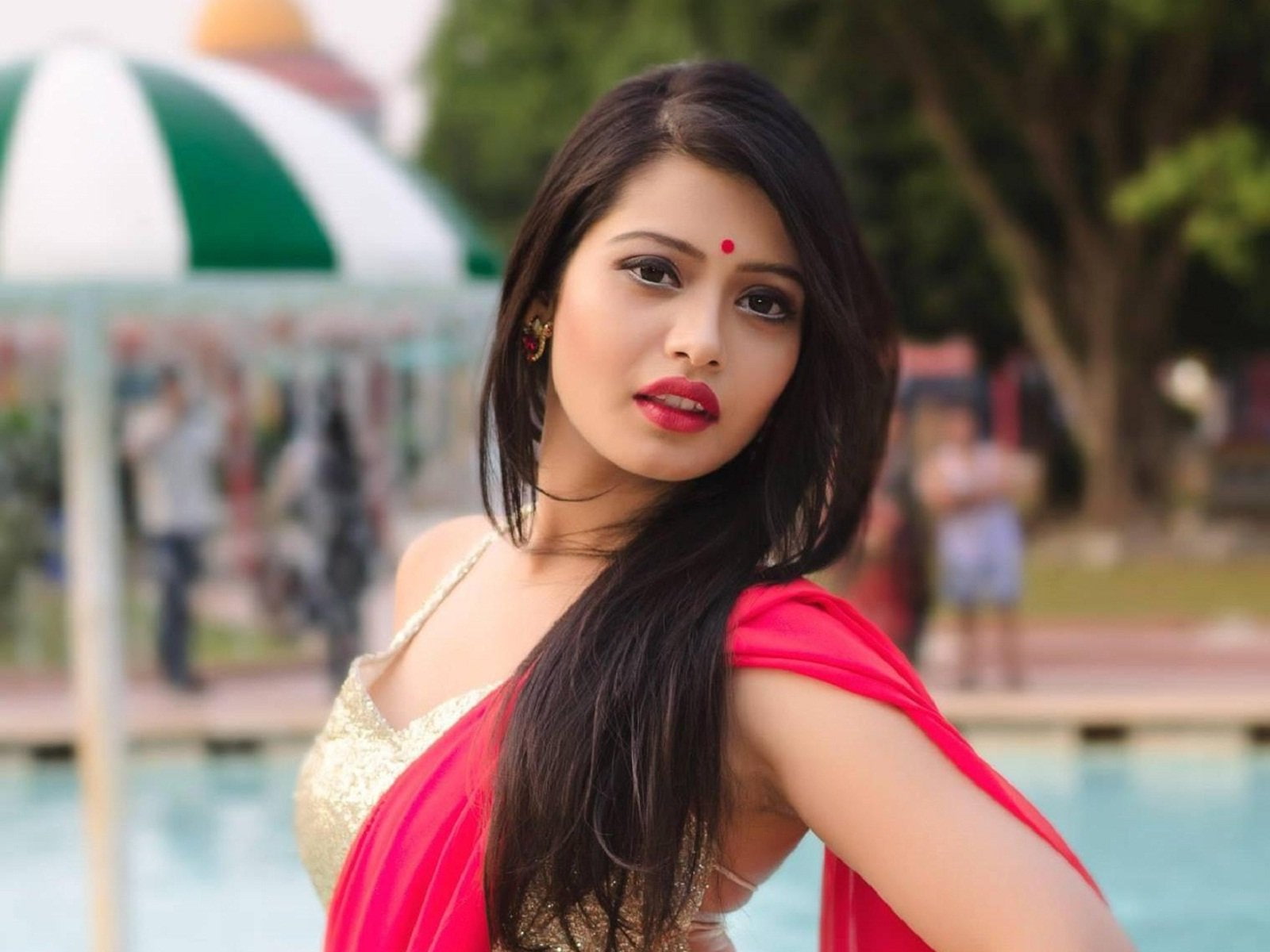 hot-ena-saha-bengali-actress-in-saree