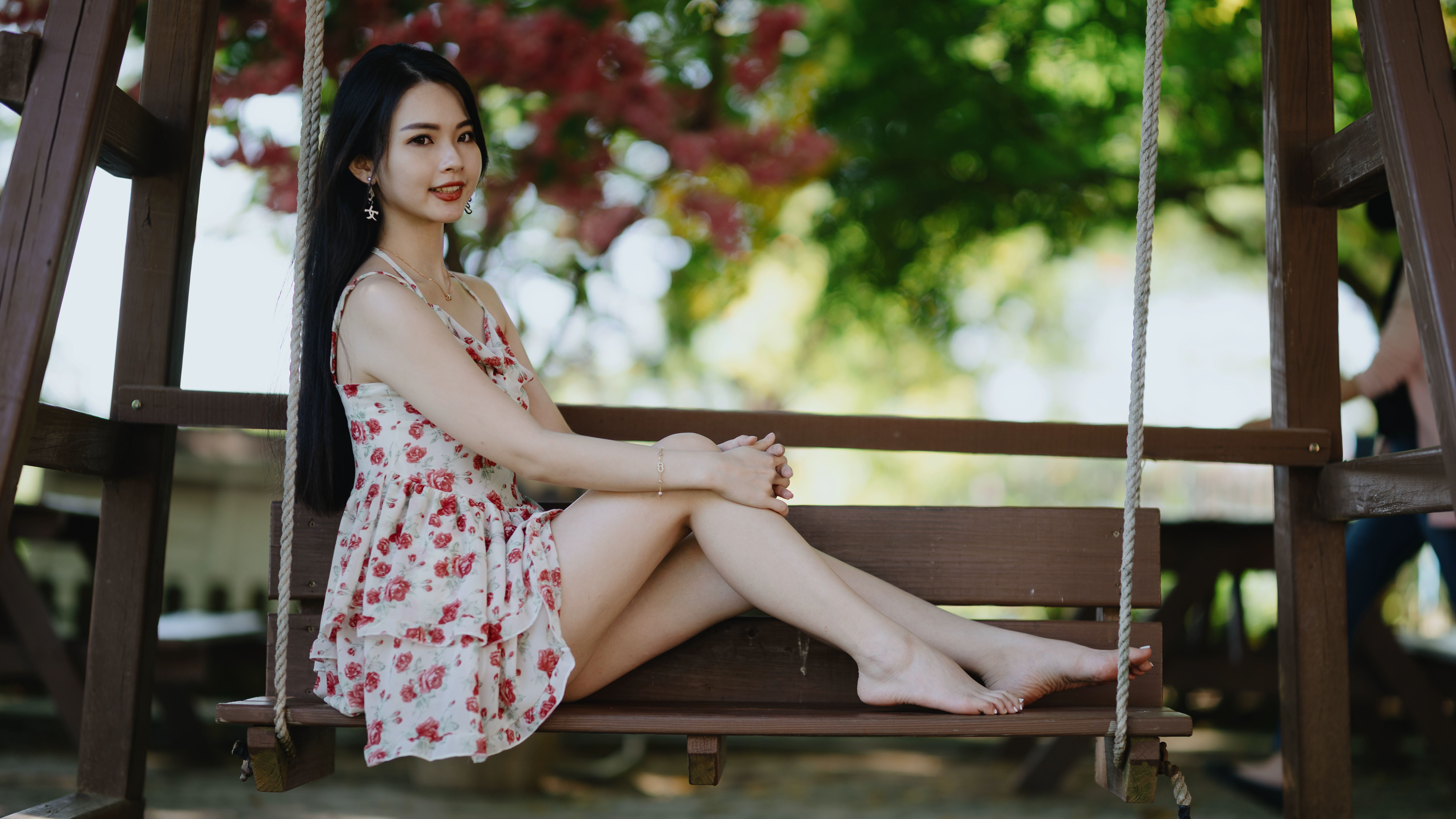 girlfriend looks like anime, Asian, Taiwan, Chinese, feet on table