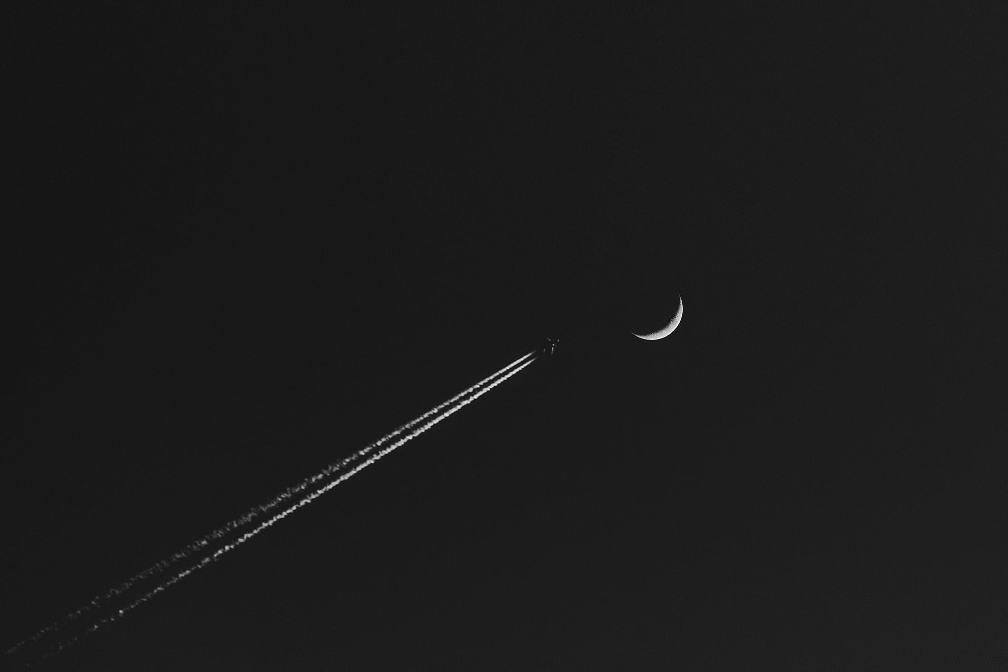 crescent moon, airplane, minimalism, monochrome, contrails, copy space
