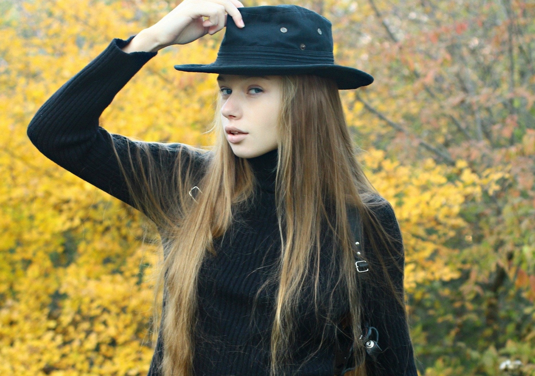 Adults, Milena D., one person, long hair, hat, real people