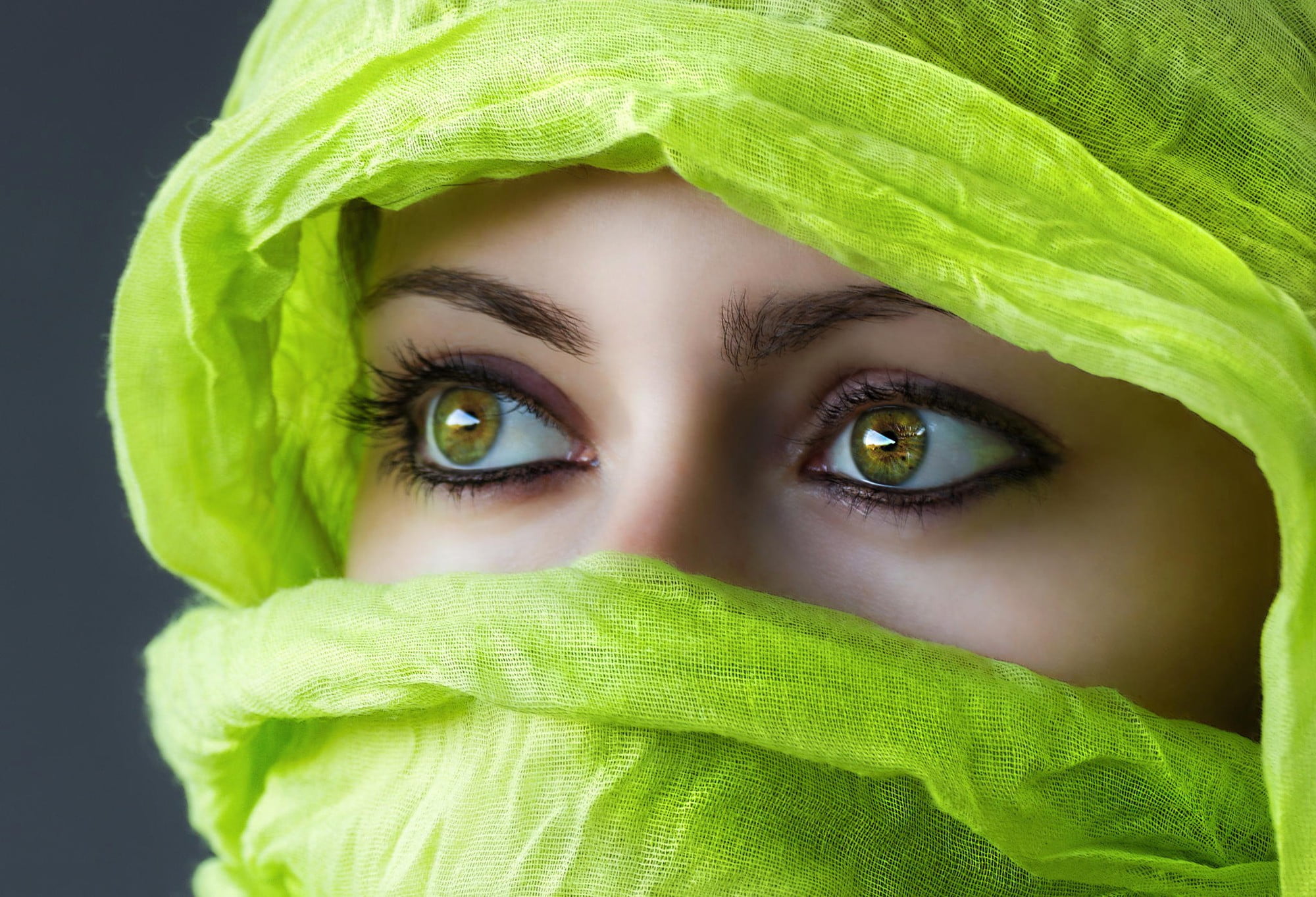 green eyes, veils, women, makeup, green color, portrait, human body part