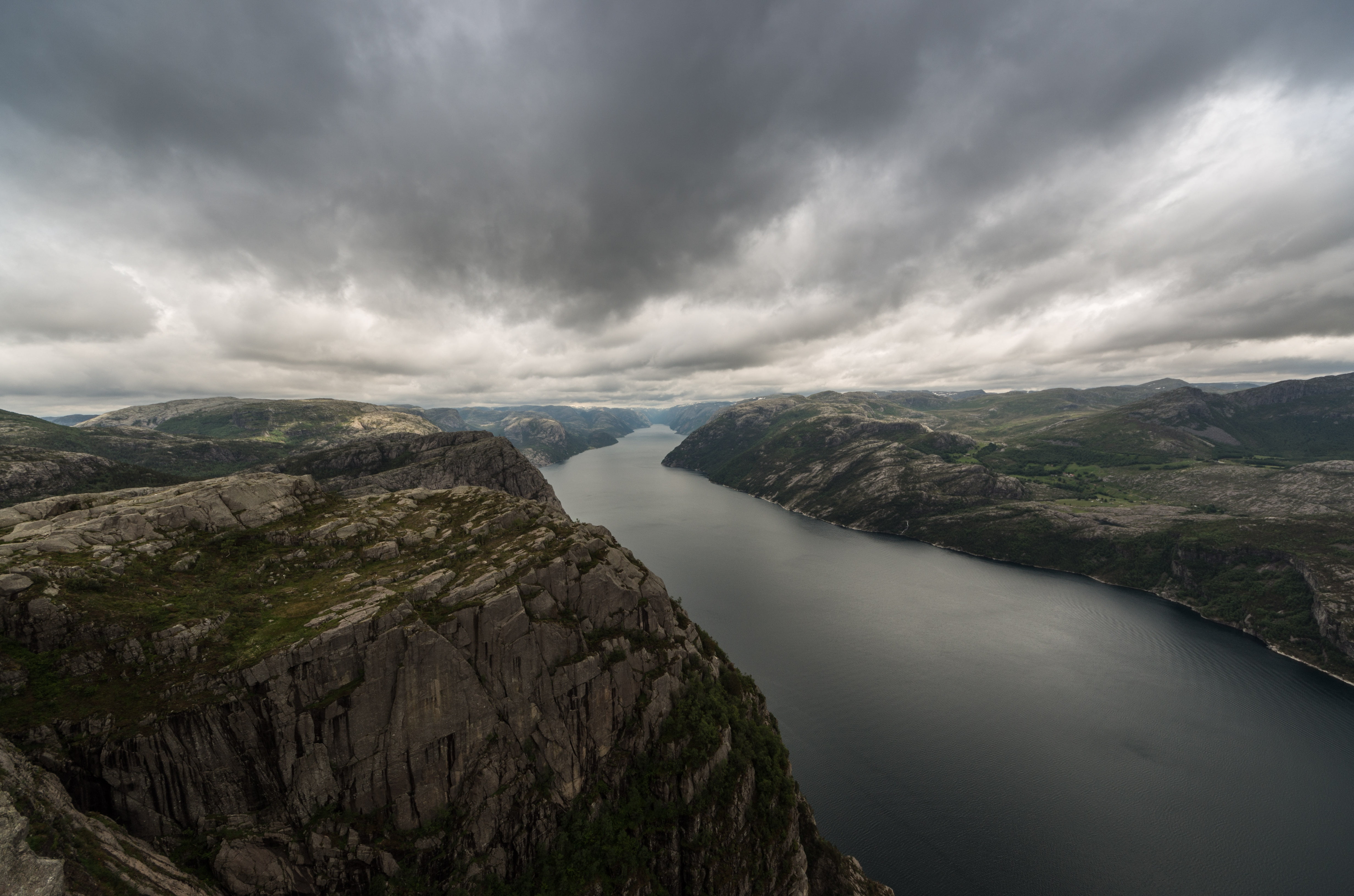 top view of a mountain under the cloudy sky, sky  Landscape, Norwegen
