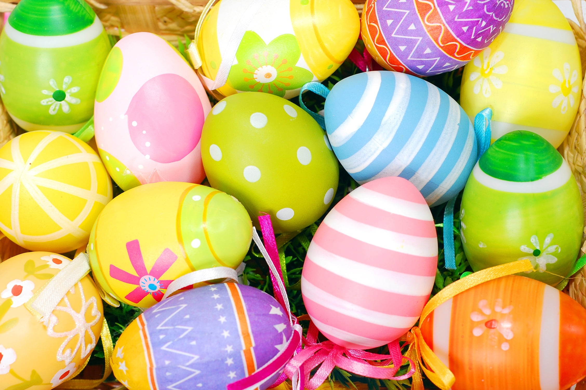 assorted Easter eggs, multi colored, choice, large group of objects