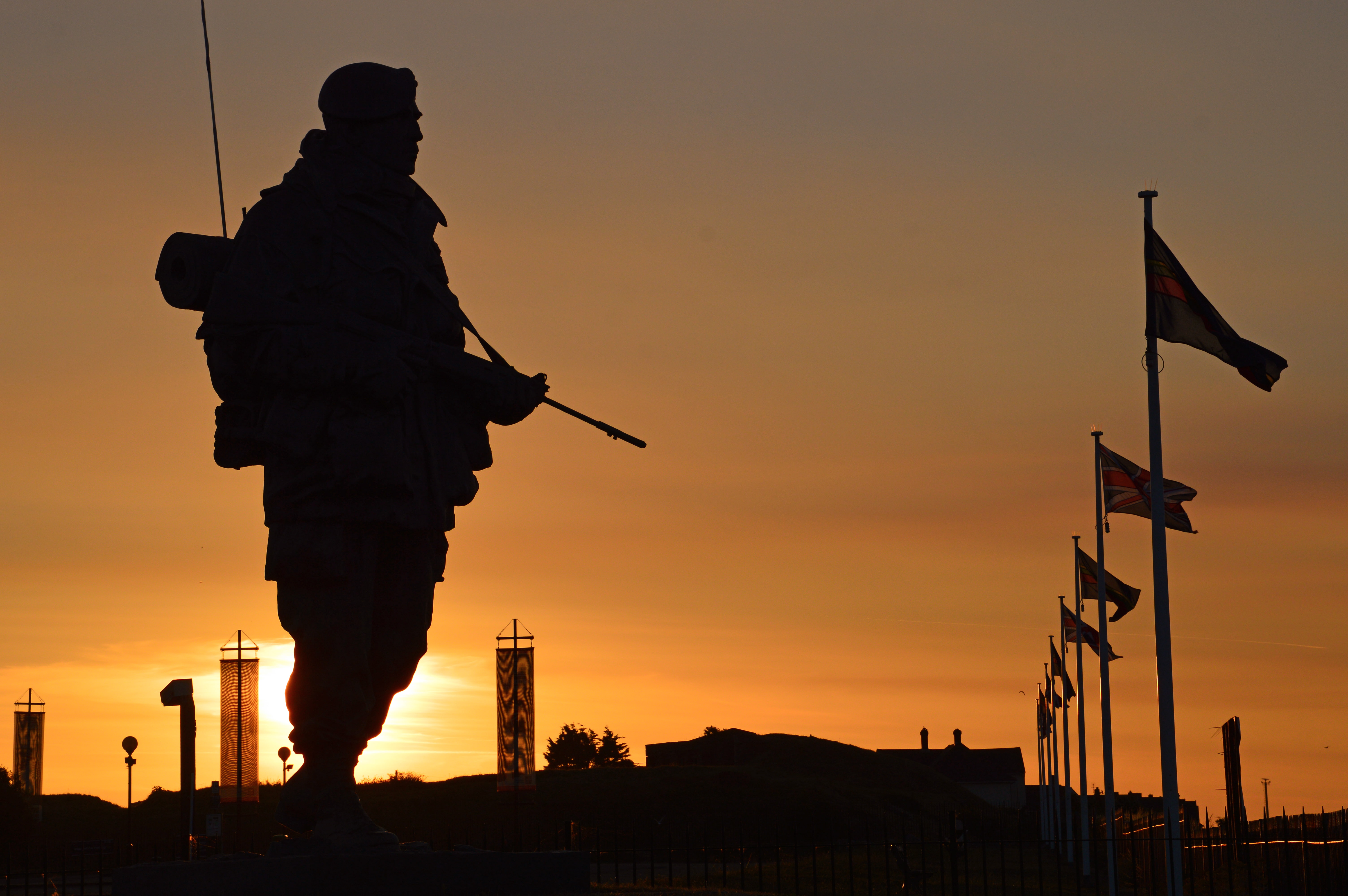 the sun, sunset, weapons, silhouette, soldiers, Royal, equipment
