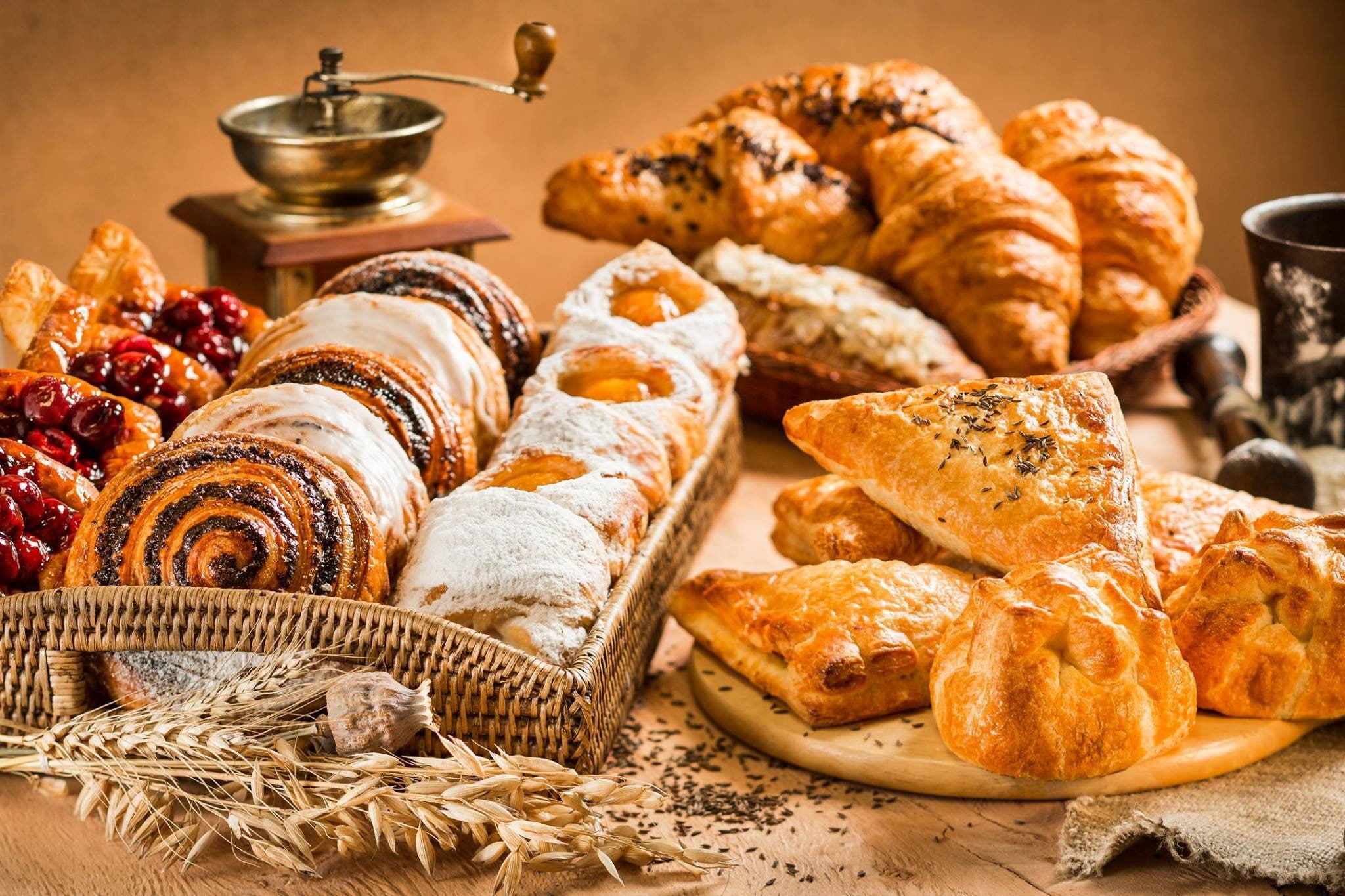 croissant, breakfast, pastry, viennoiserie, Food
