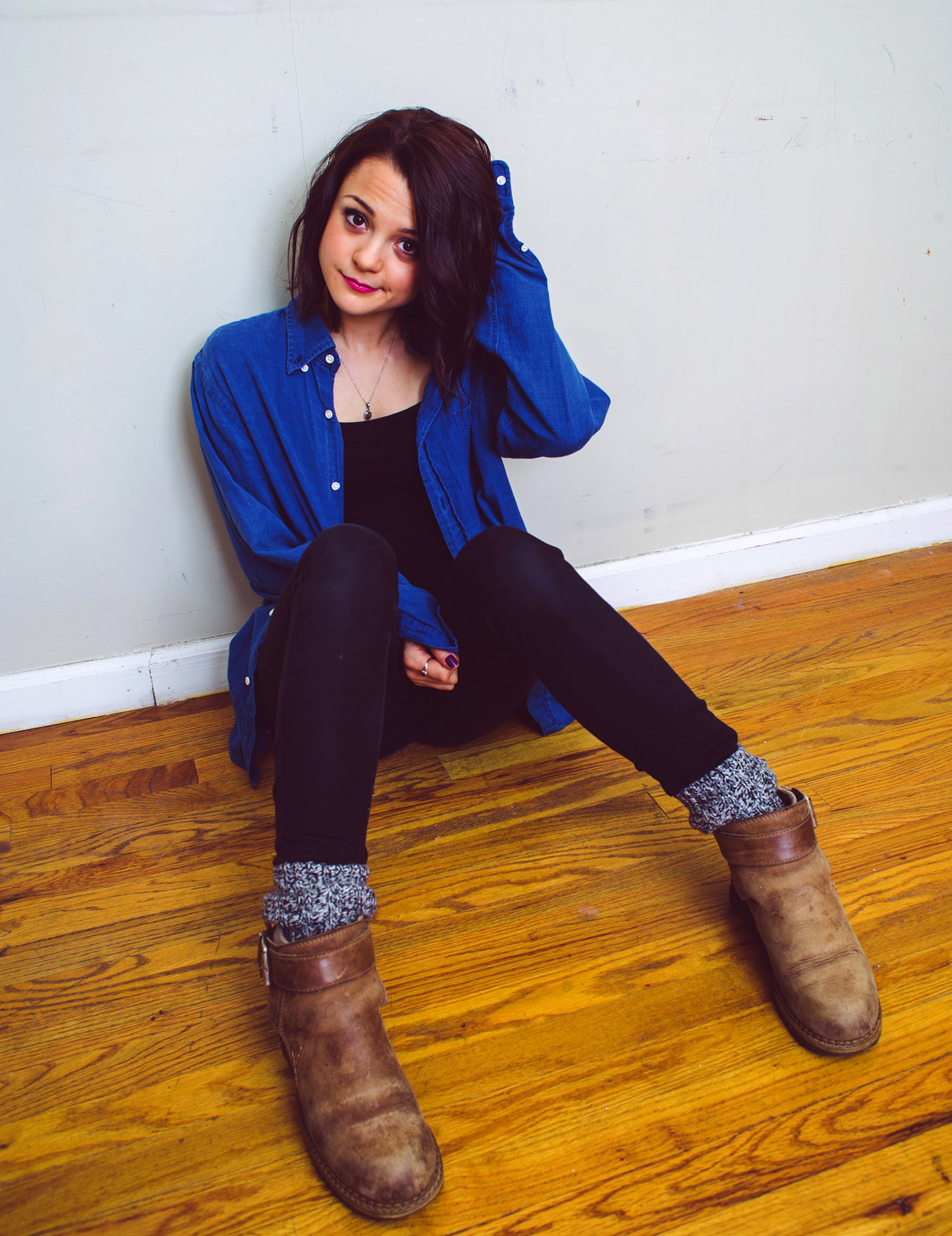 Kathryn Prescott, actress, women, one person, sitting, full length