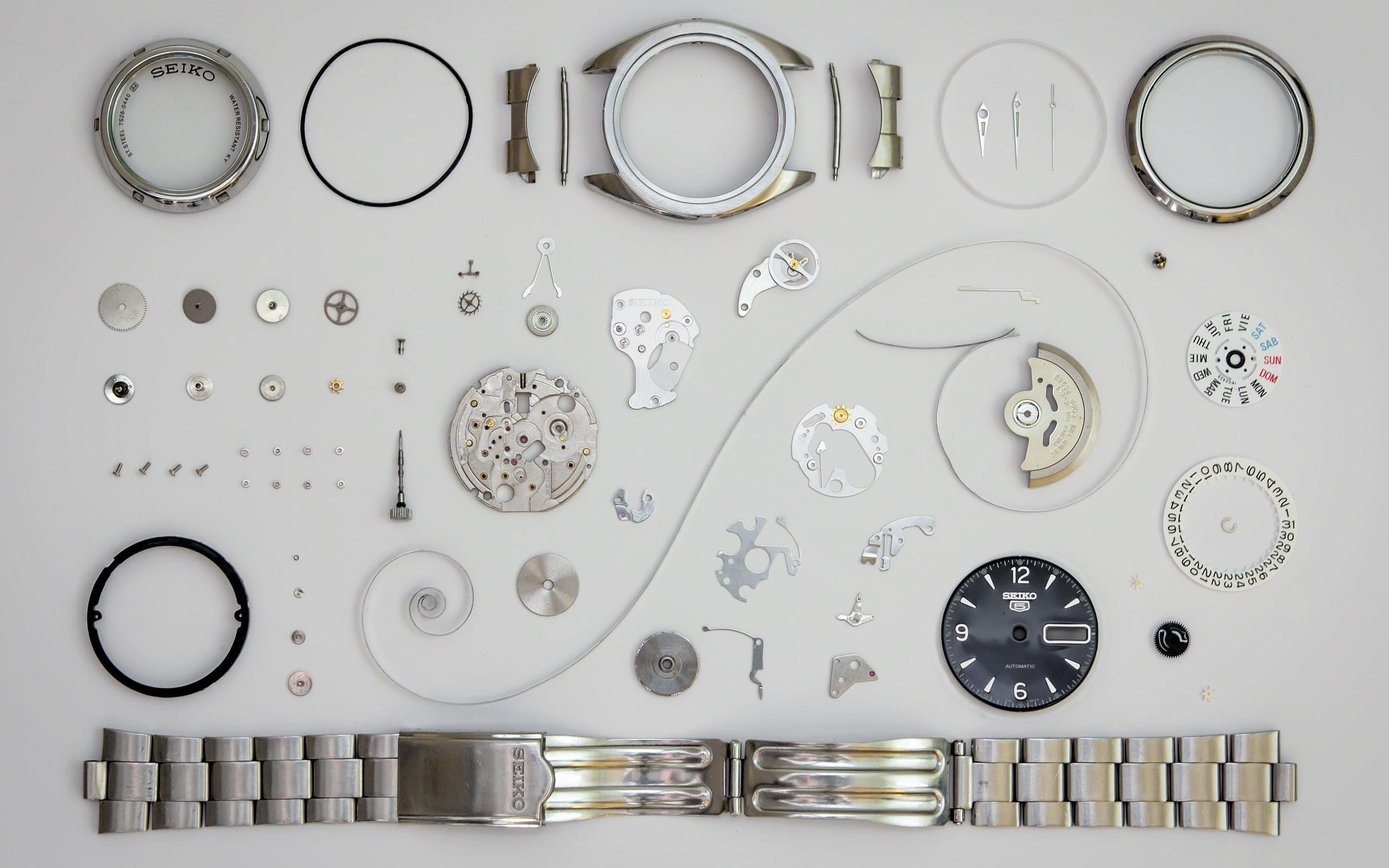 watch luxury watches seiko dials clockwork clockworks gears screw spring bracelets metal elements numbers