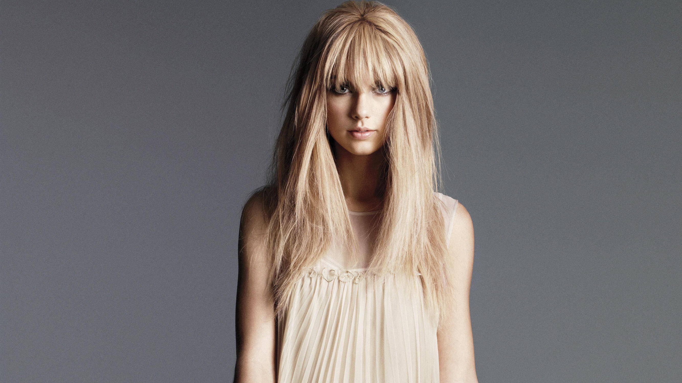 Taylor Swift, women, singer, blonde, hair, studio shot, blond hair
