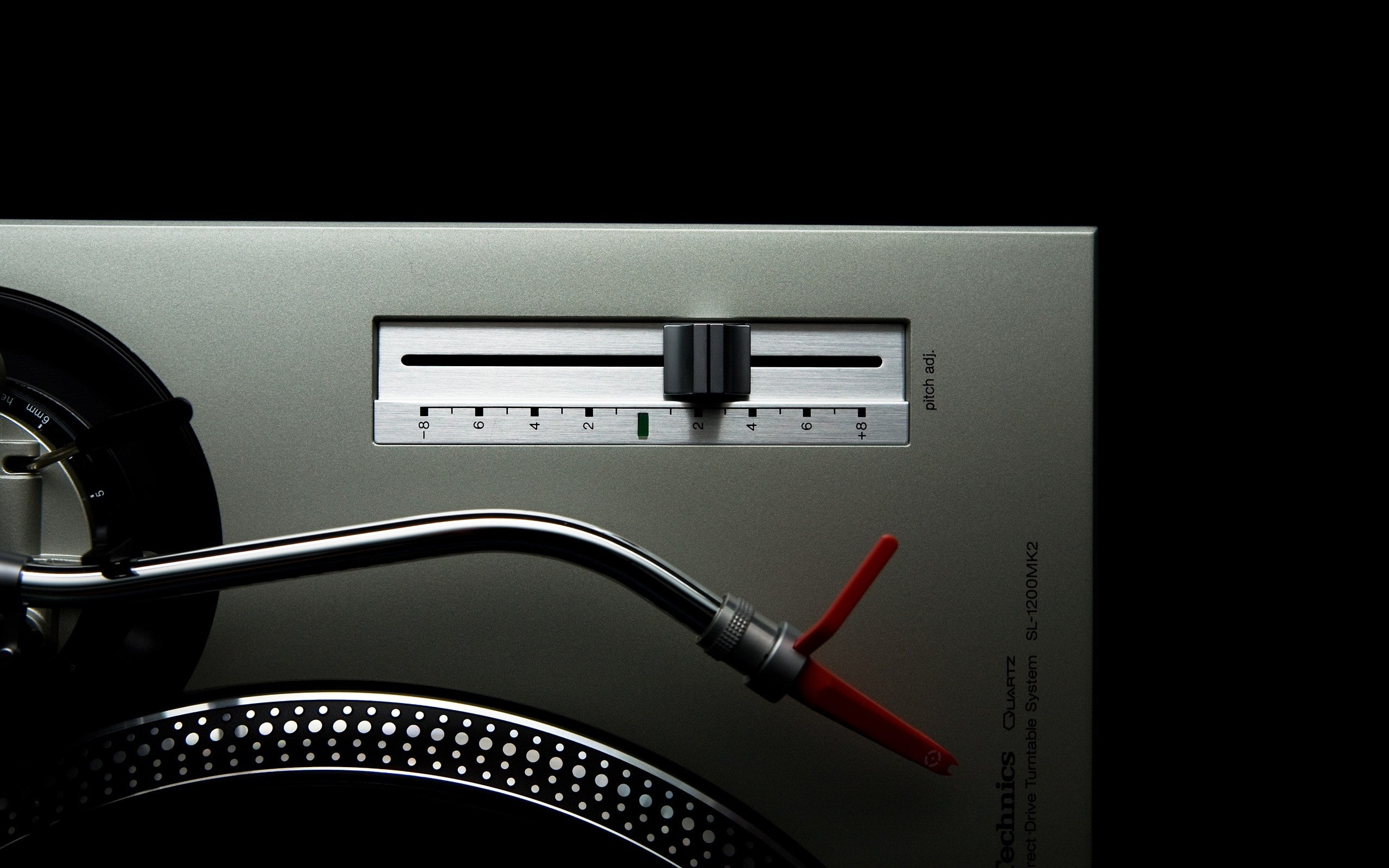 music artistic studio vinyl techno turntables technics dj 2560x1600  Entertainment Music HD Art
