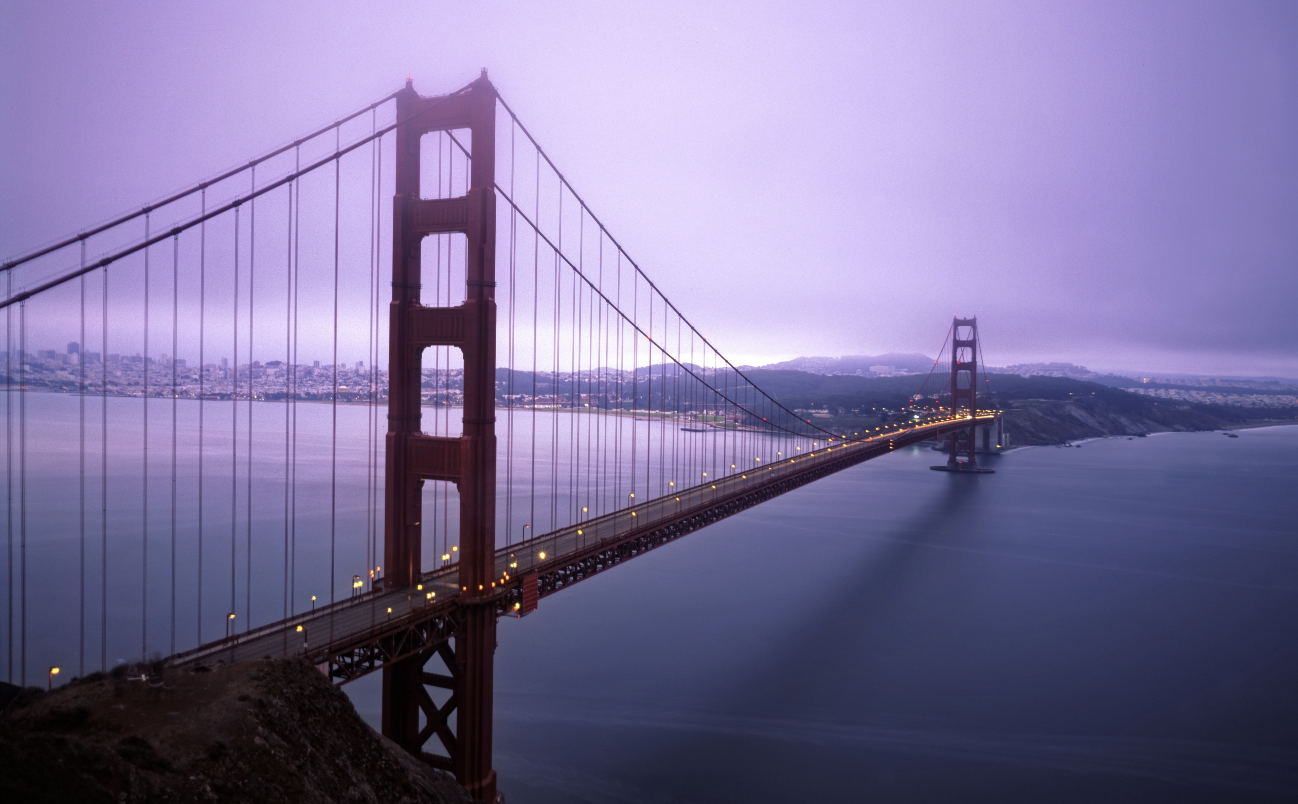 Violet Hour And Fog Surround The Golden Gate HD Wallpaper, Golden Gate Bridge