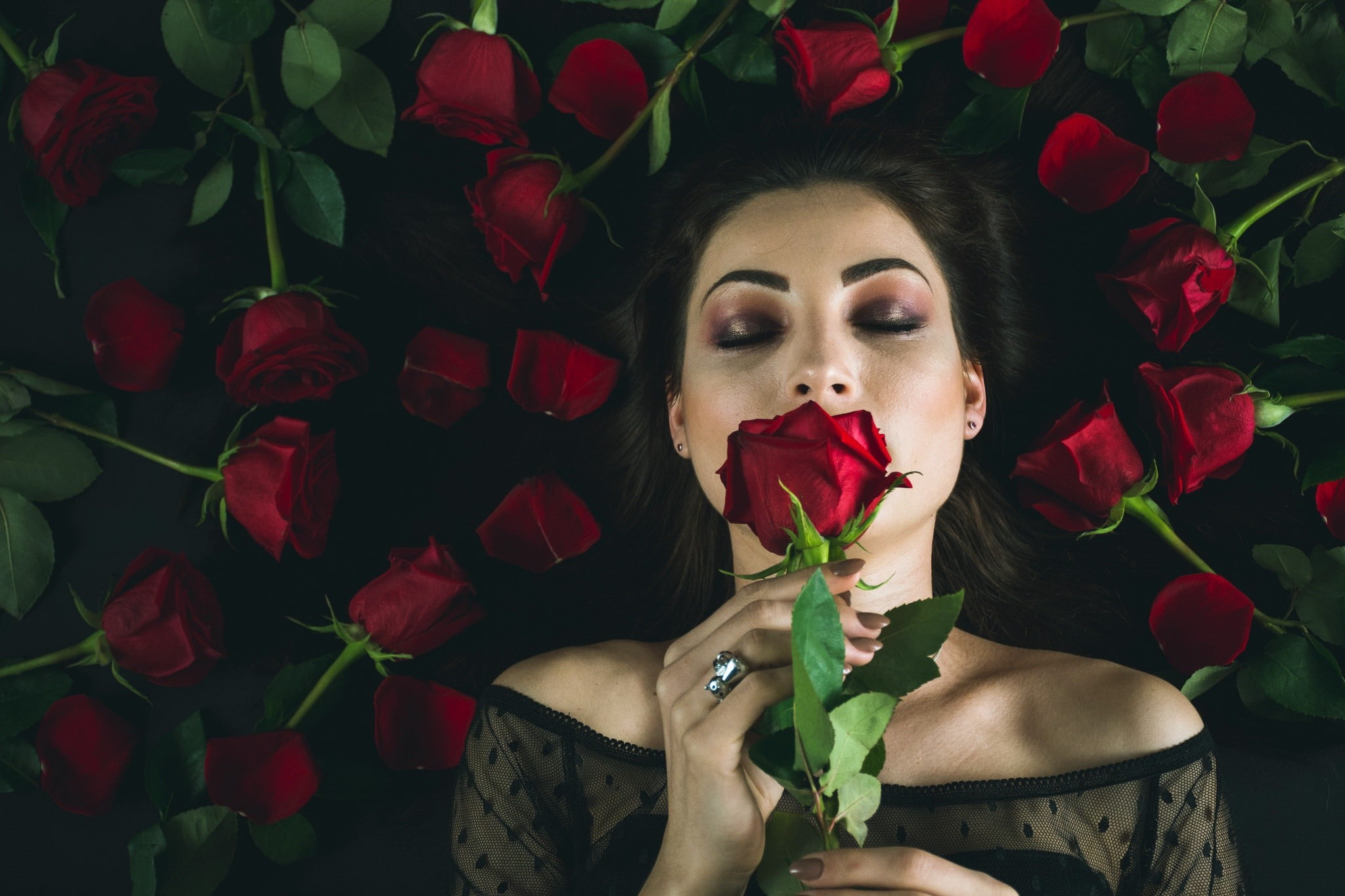 rose, flowers, closed eyes, plants, face, women, model, flowering plant