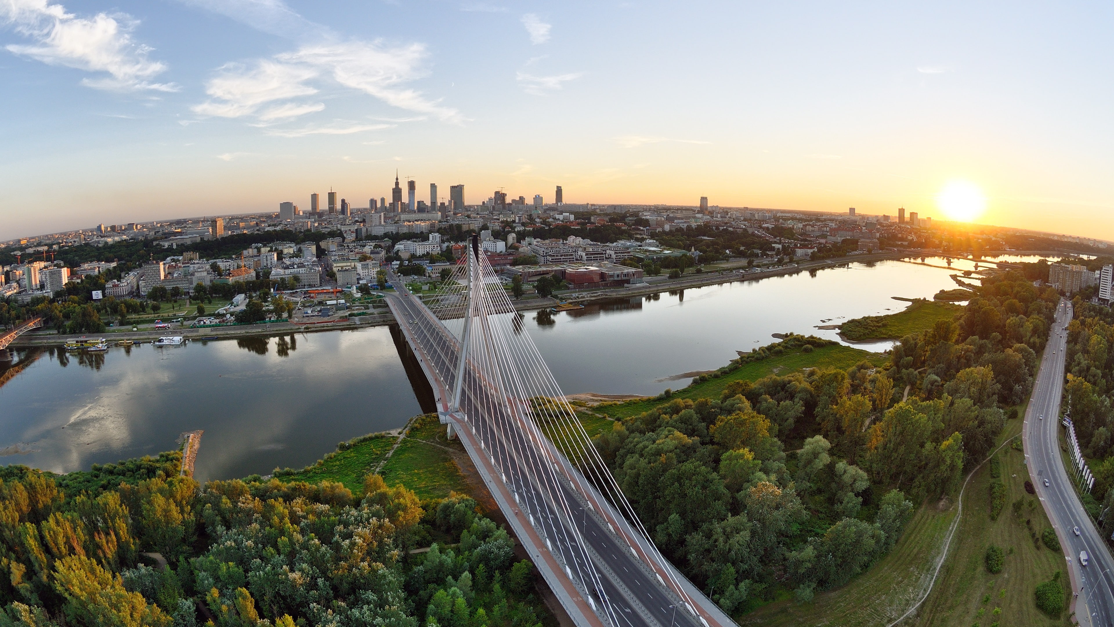 Poland, Warsaw, Vistula River, Swietokrzyski Bridge