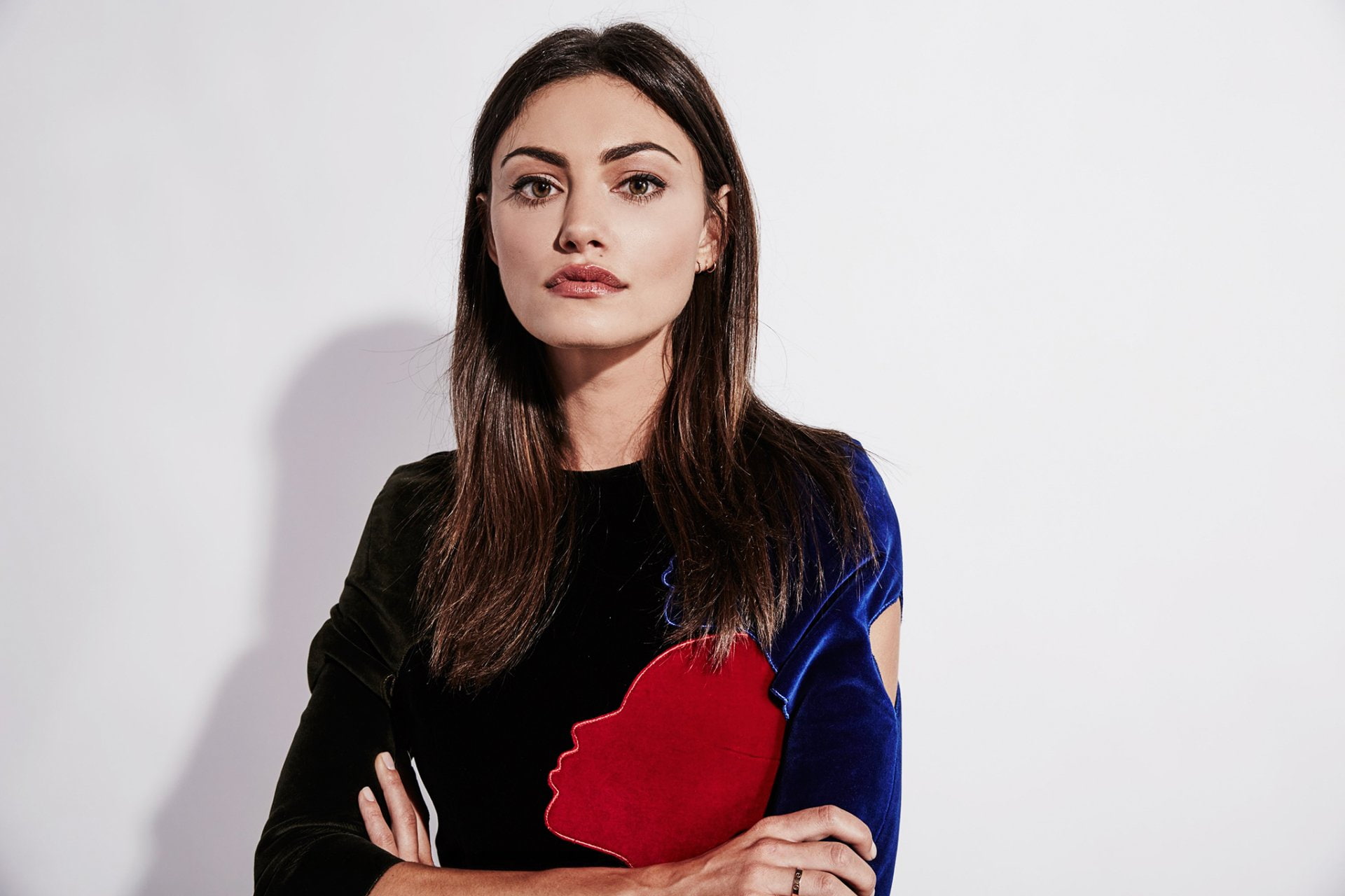 Free Download HD Wallpaper Actresses Phoebe Tonkin Australian Brown Eyes Brunette