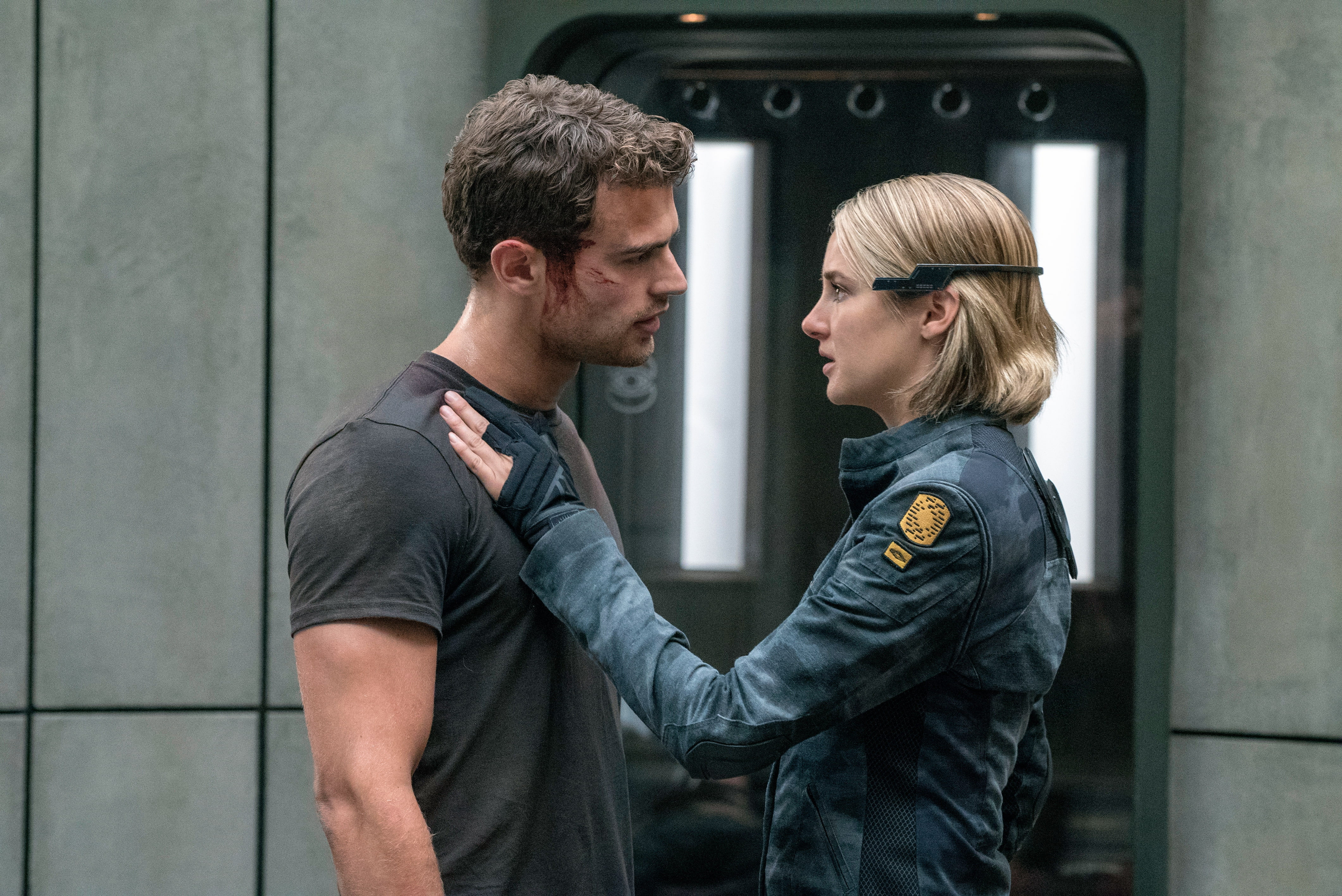 Theo James, Shailene Woodley, Divergent, The Divergent Series:Allegiant