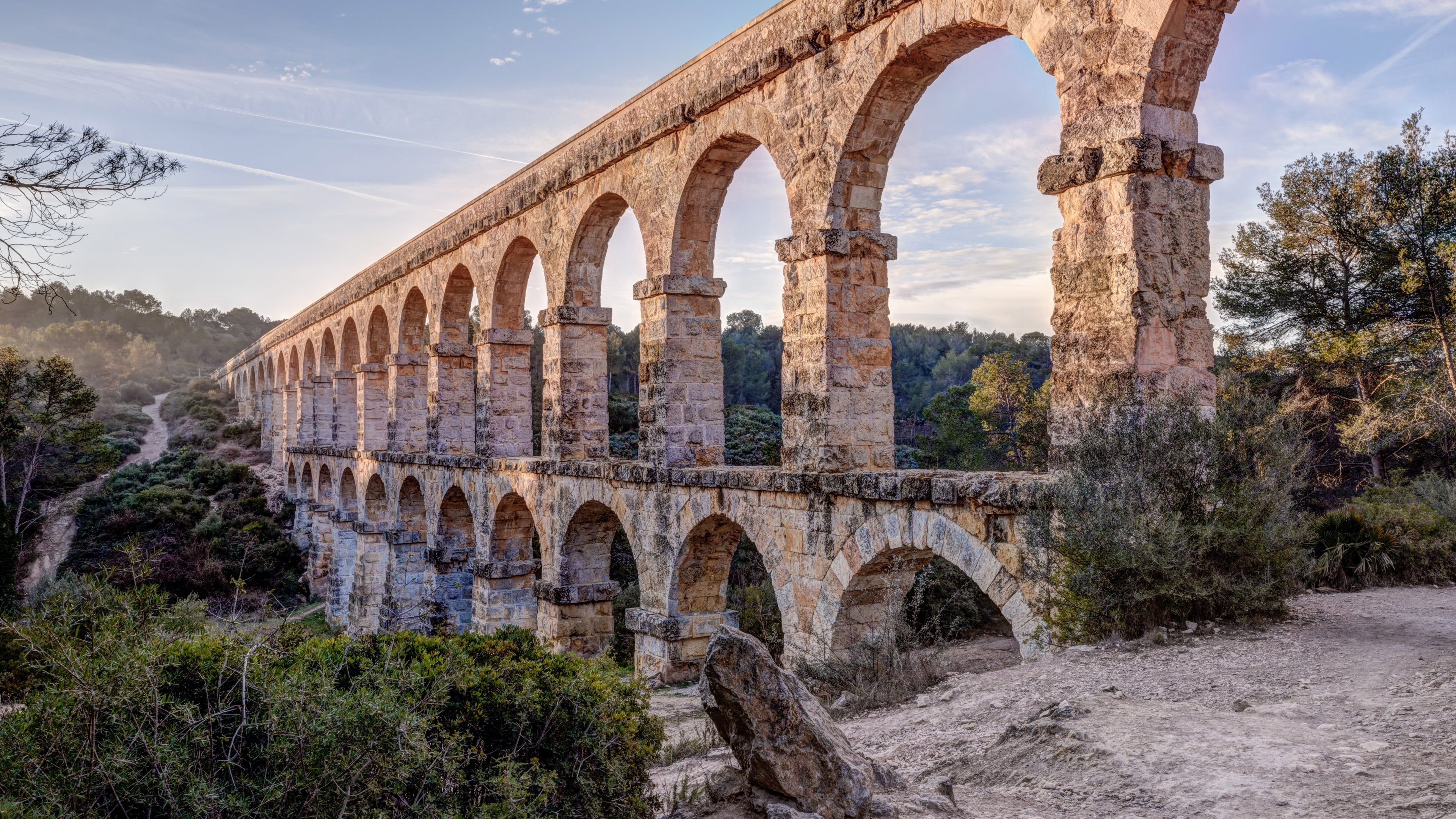 devil bridge, historical, history, aqueducte de les ferreres
