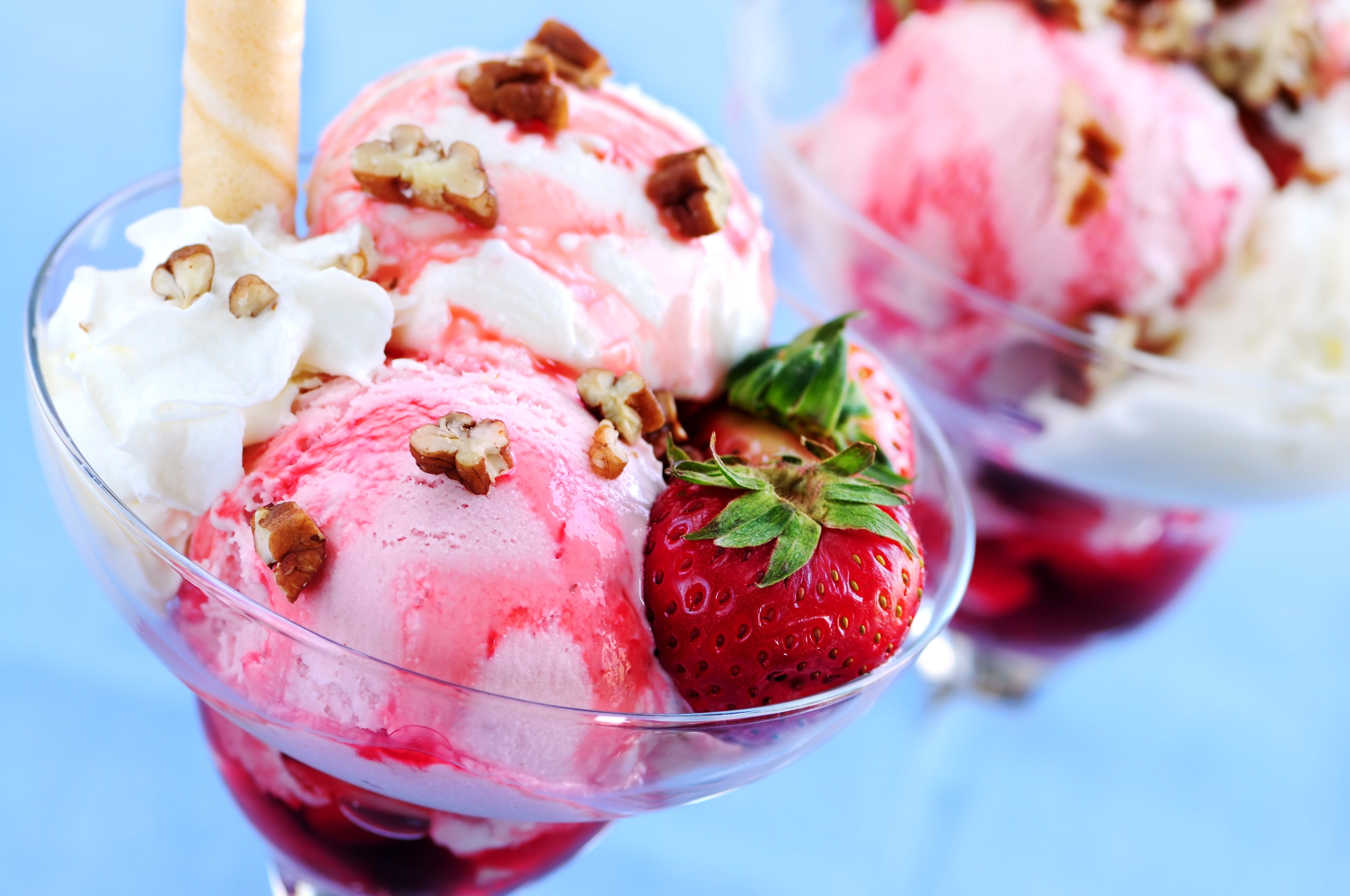 Strawberry Ice cream, ice-cream, dessert, tubule, nuts, food