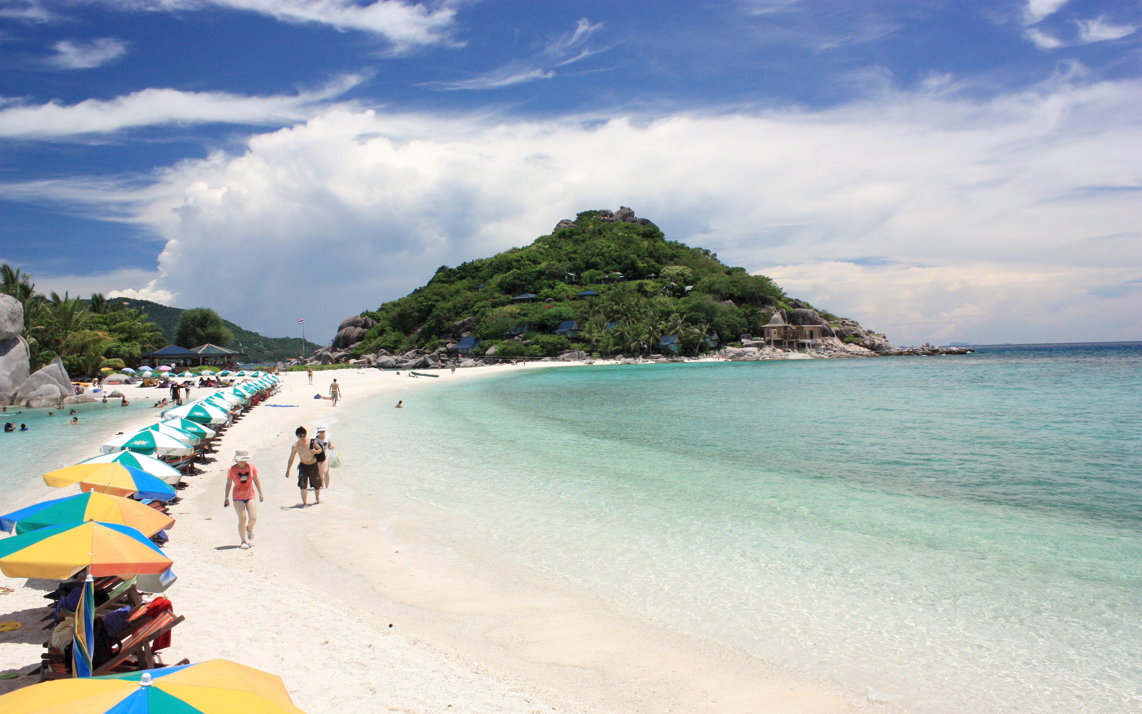 Winter vacation Beach on the island Koh Kud Thailand blue sky white clouds sandy beach 3840×2400