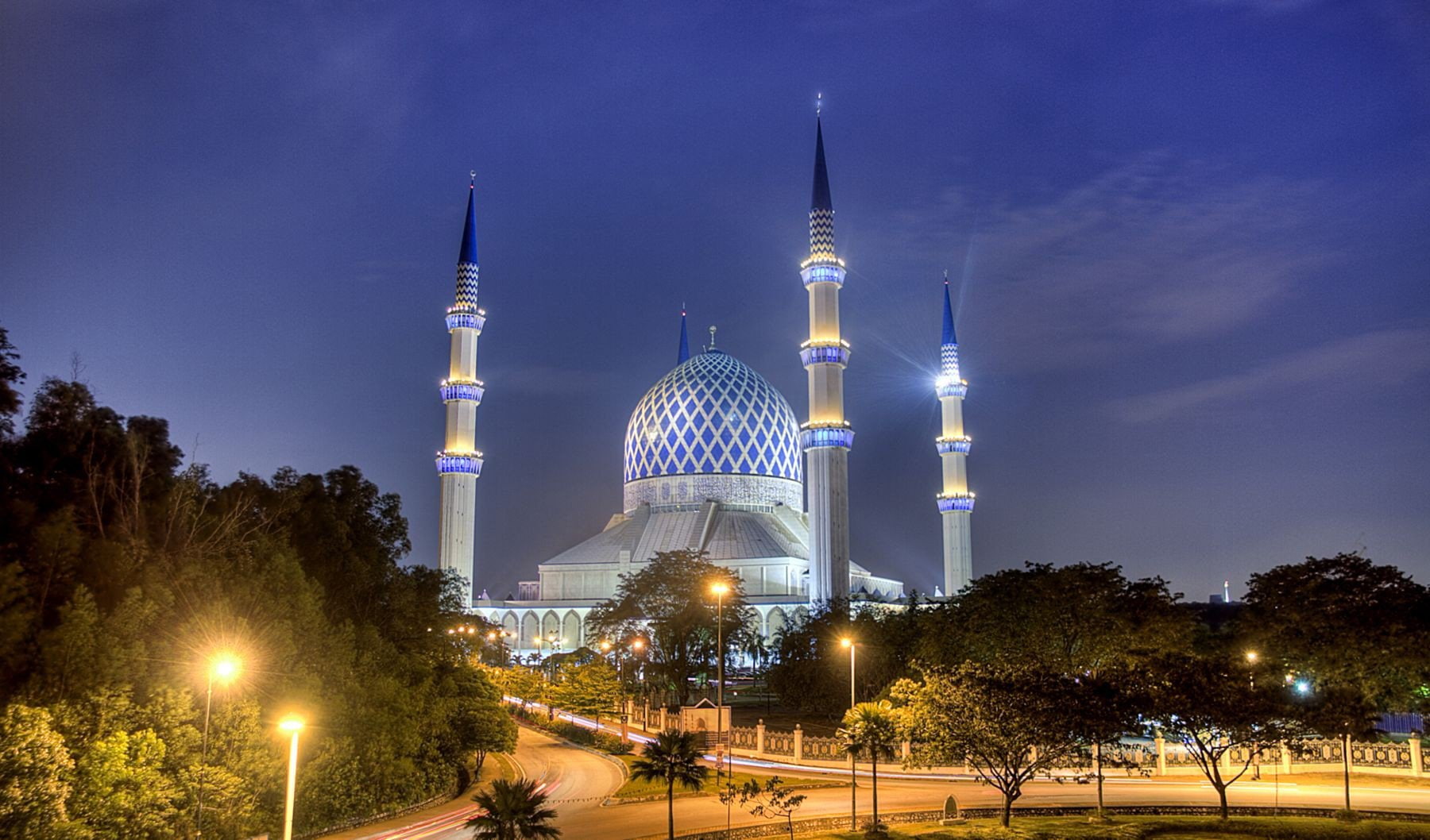Mosques, Sultan Salahuddin Abdul Aziz Mosque, architecture