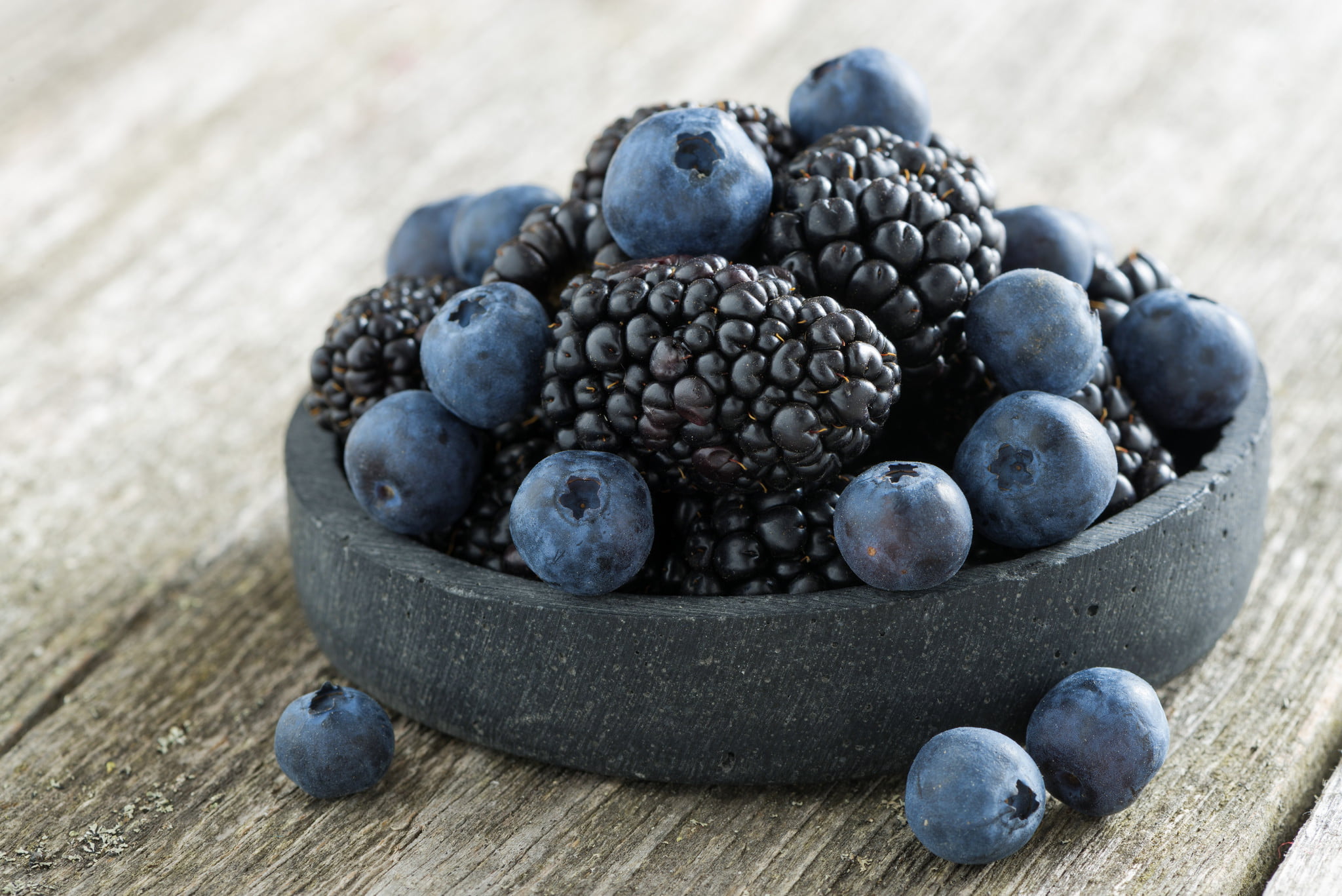 blueberries and blackberries, plate, blueberry, fruit, food, freshness
