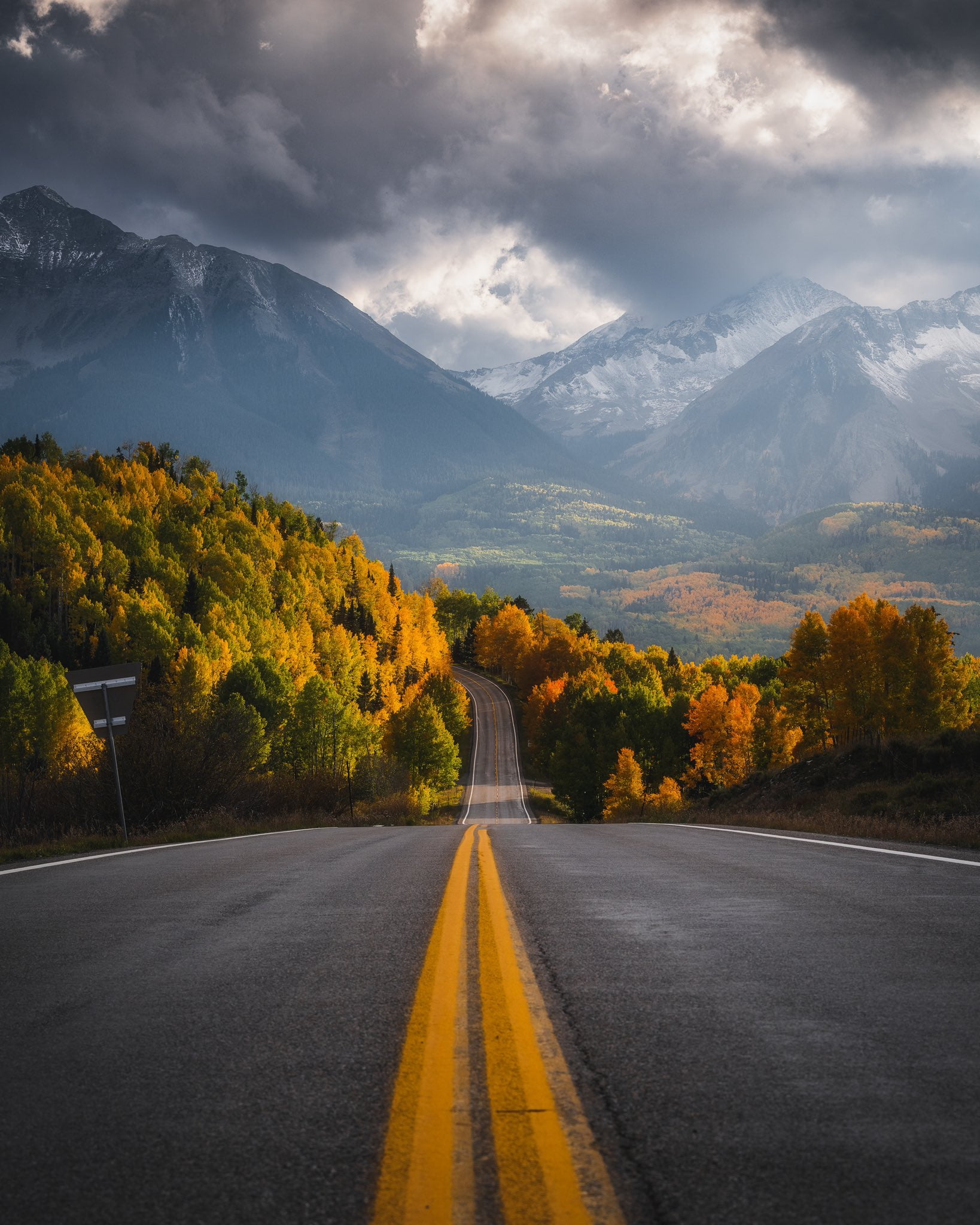 road, mountains, landscape, trees, fall, vertical