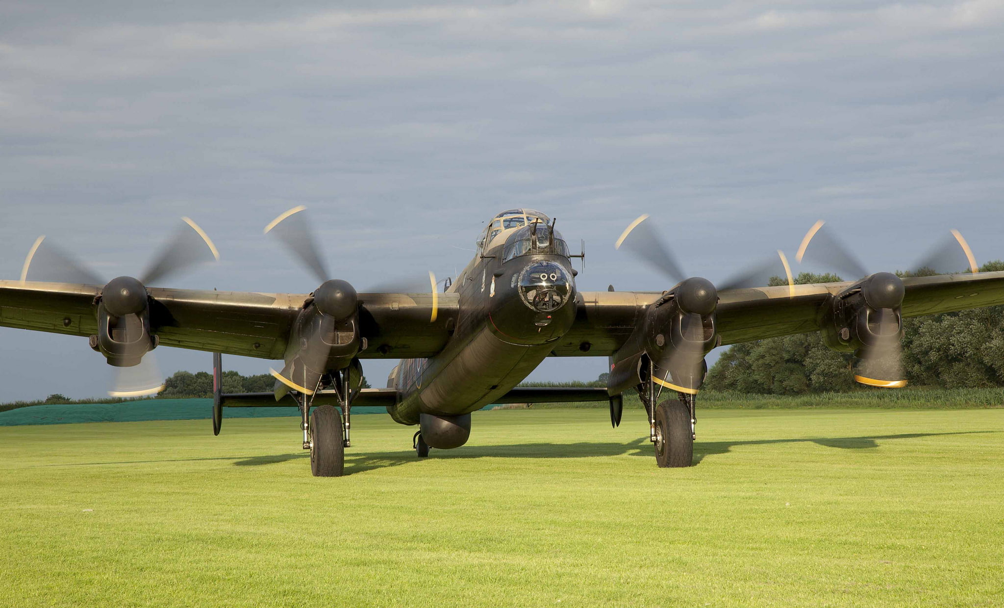 bomber, four-engine, heavy, Lancaster