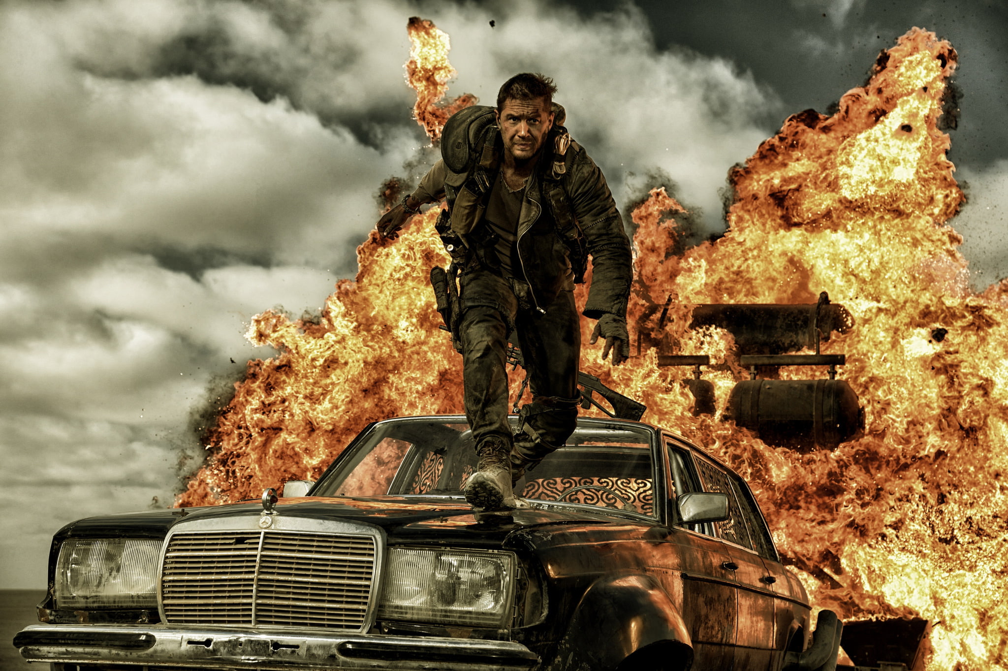 the explosion, postapocalyptic, Tom Hardy, Mad Max, Fury Road