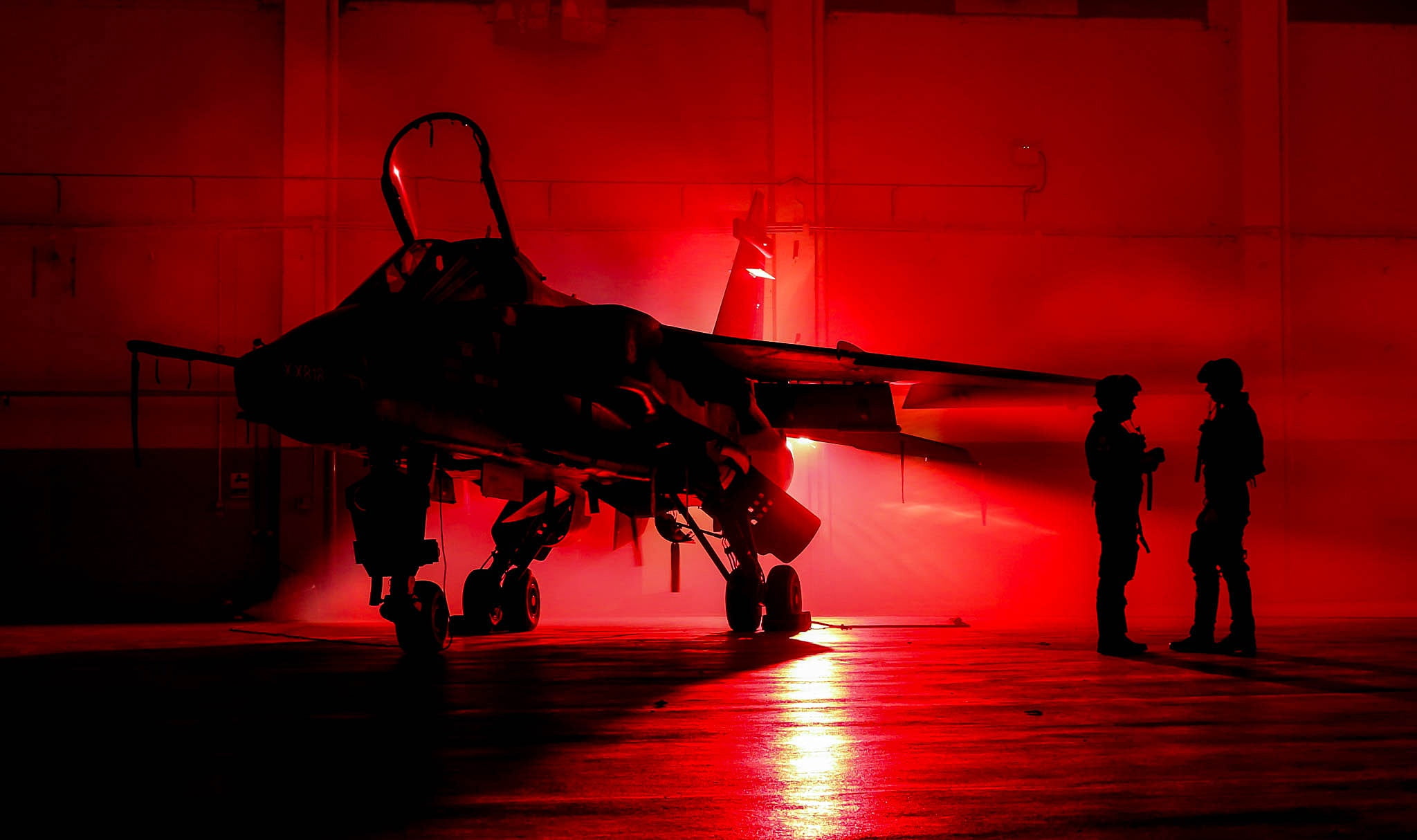 Jaguar, hangar, pilots, fighter-bomber, SEPECAT