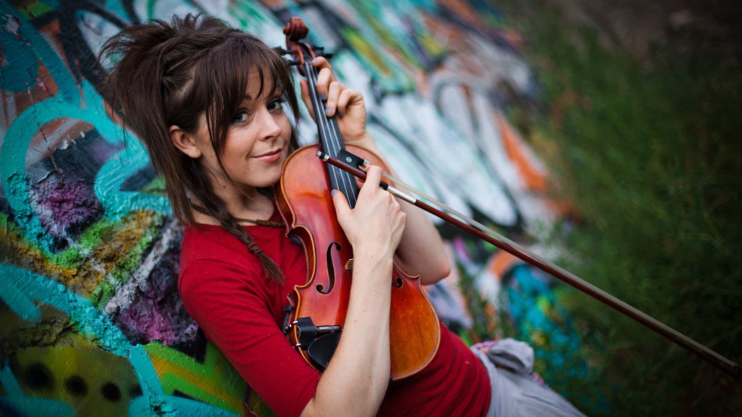 music violins lindsey stirling 2560x1440  Entertainment Music HD Art