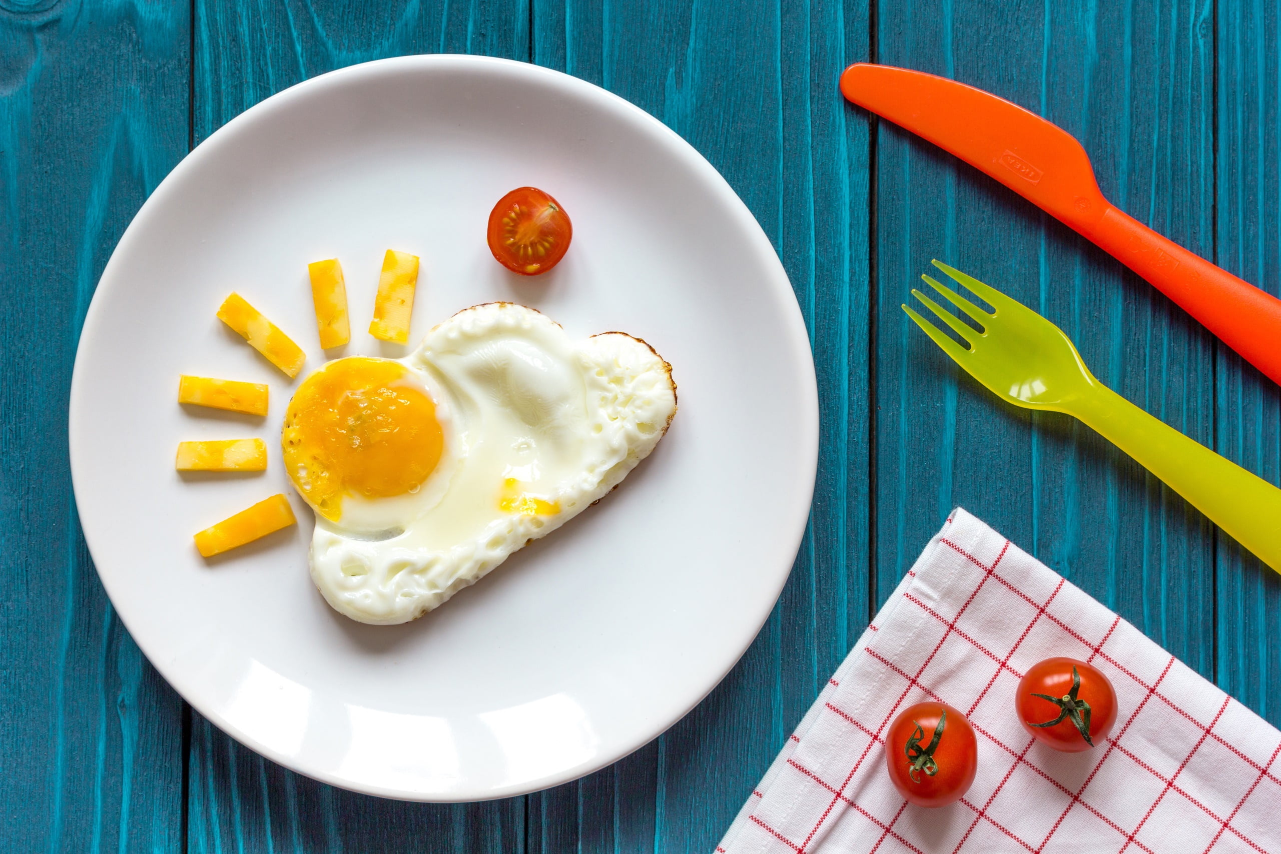 eggs, Sun, tomatoes, food, food and drink, directly above, plate