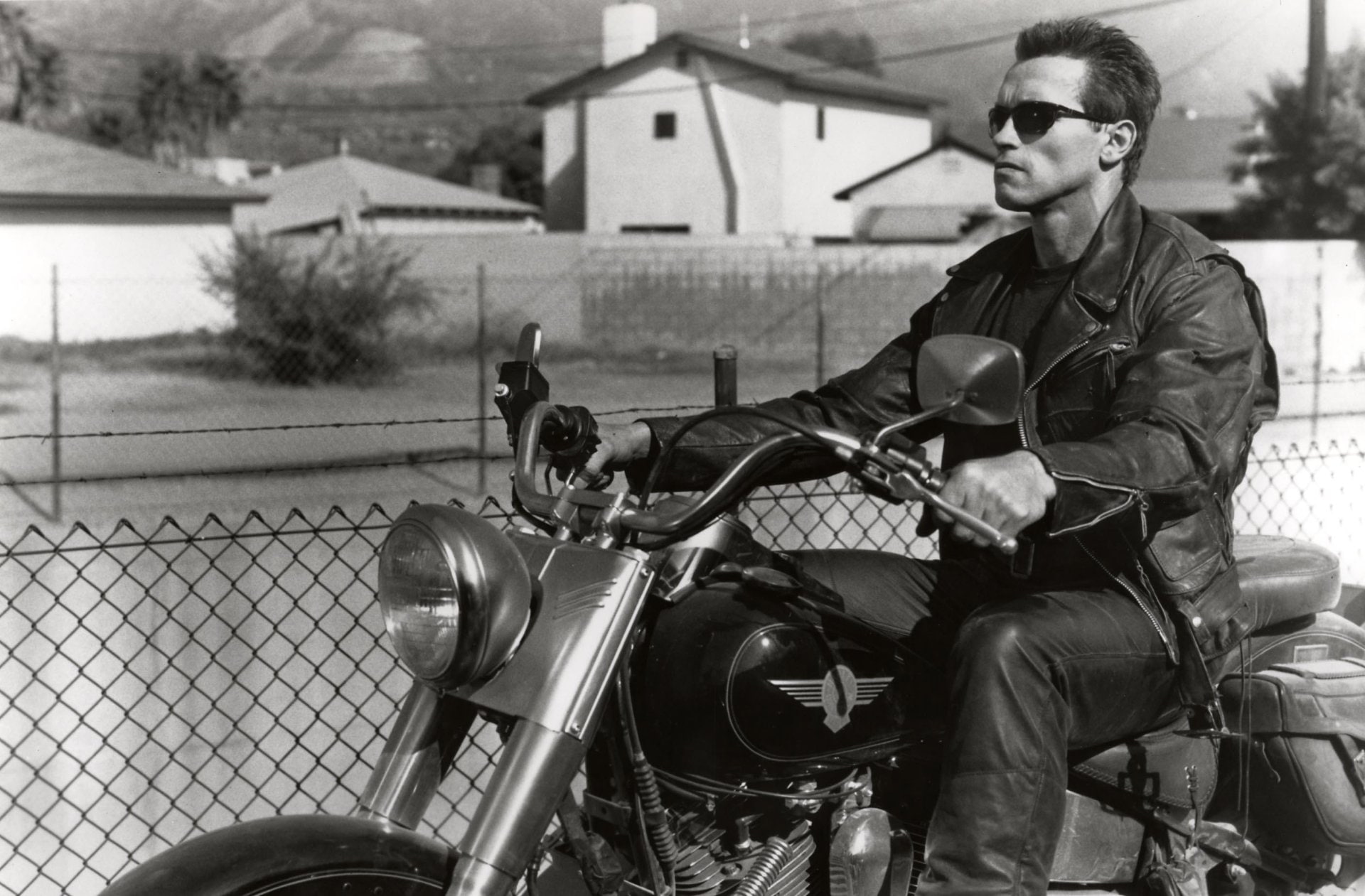 movies, Terminator 2, Arnold Schwarzenegger, monochrome, motorcycle