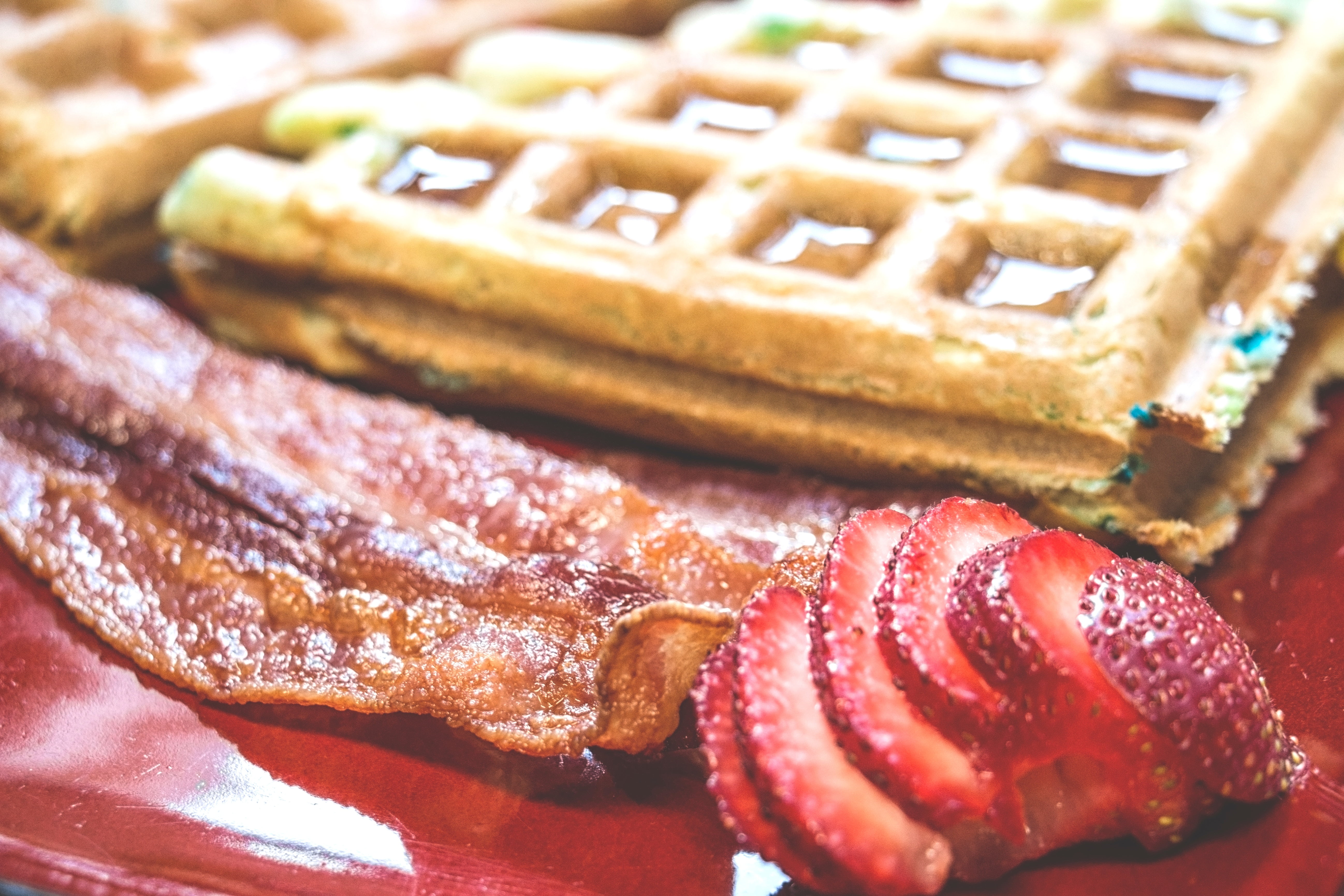 sliced strawberry, wafers, strawberries, bacon, breakfast, food