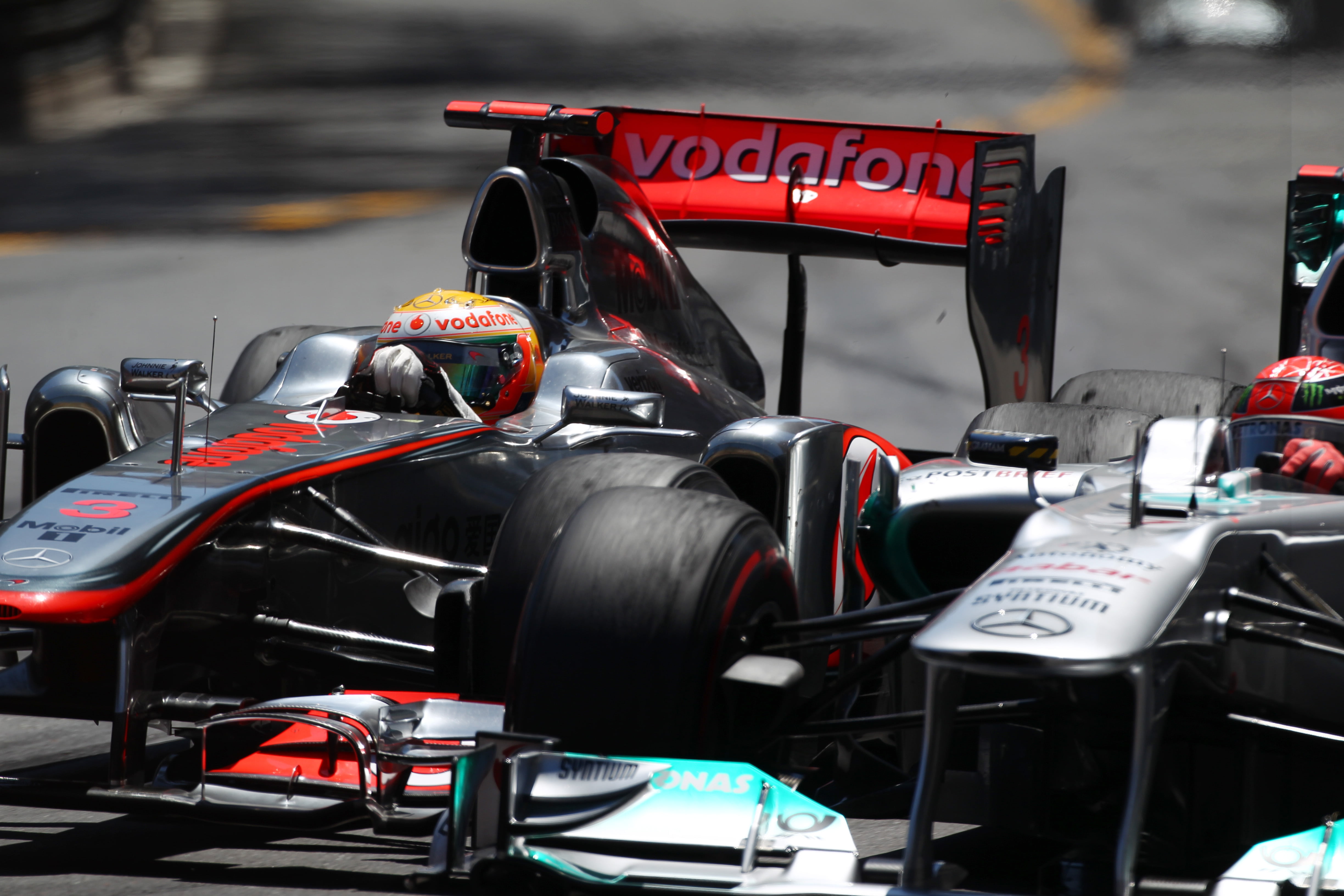 black and red F1, track, overtaking, turn, formula 1, pilot, Mercedes