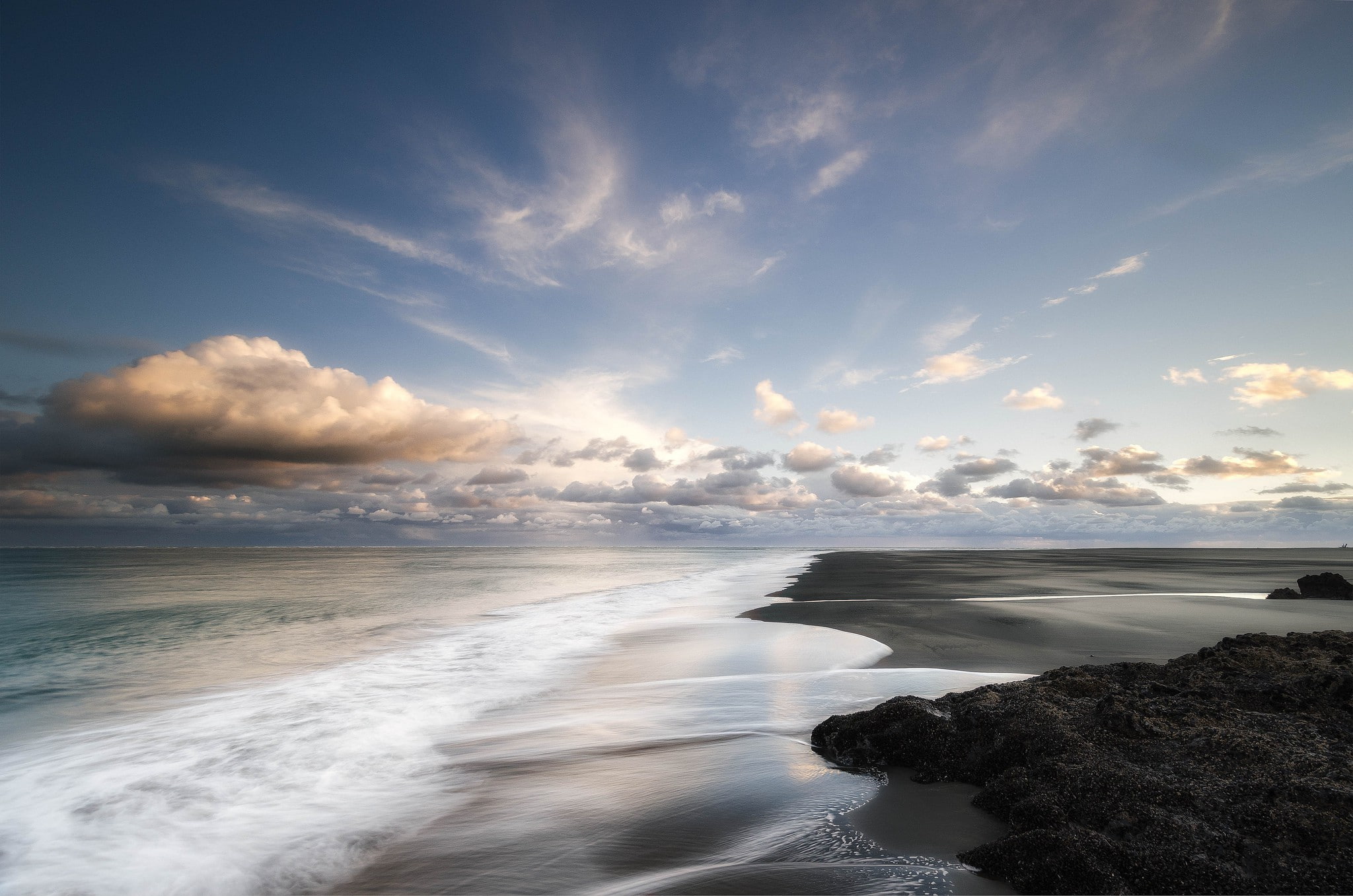 Evening with sea, clouds and sea photograph, coast, sand