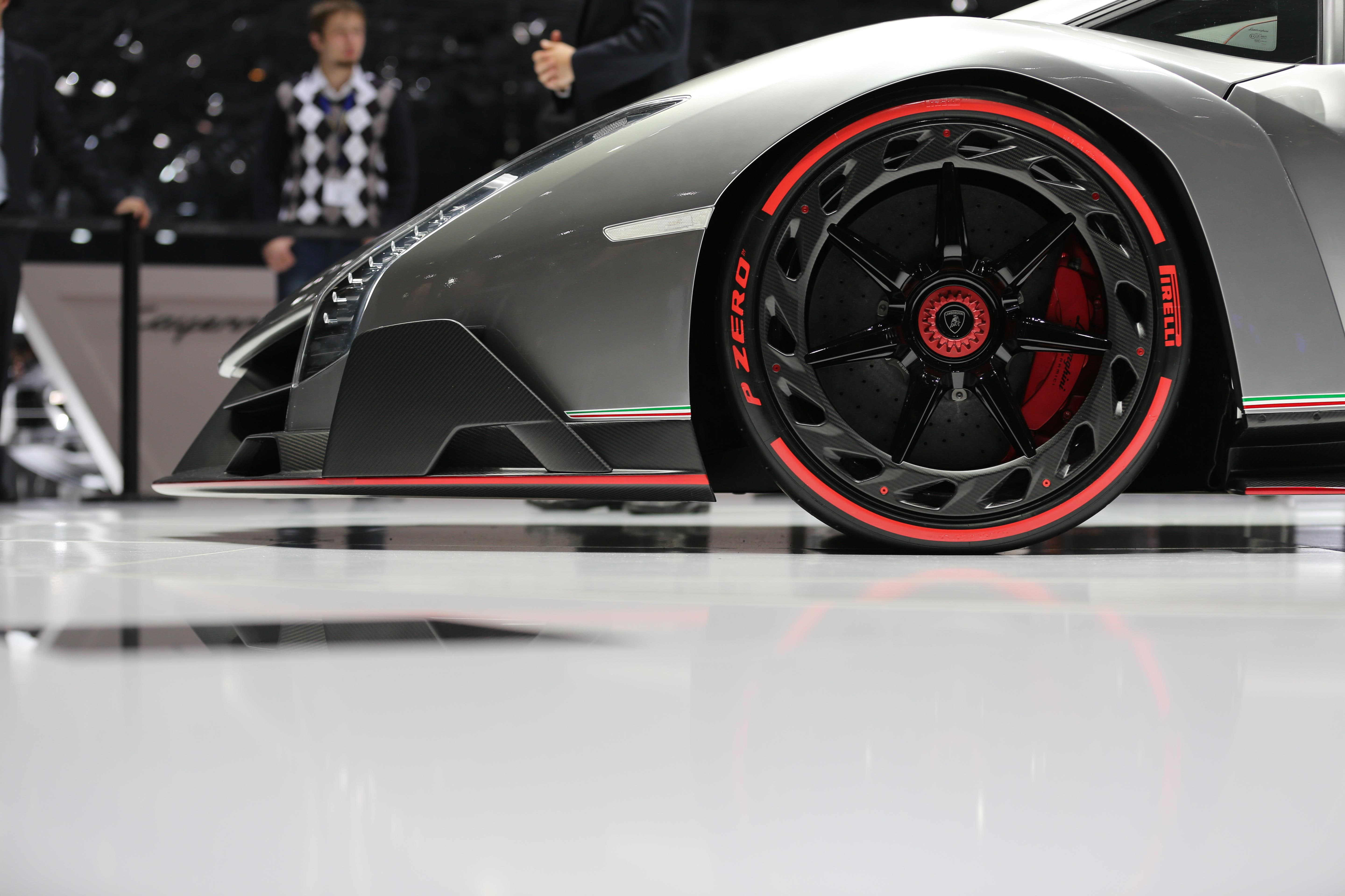 Lamborghini Veneno Cars Photo 7, red and black car wheel