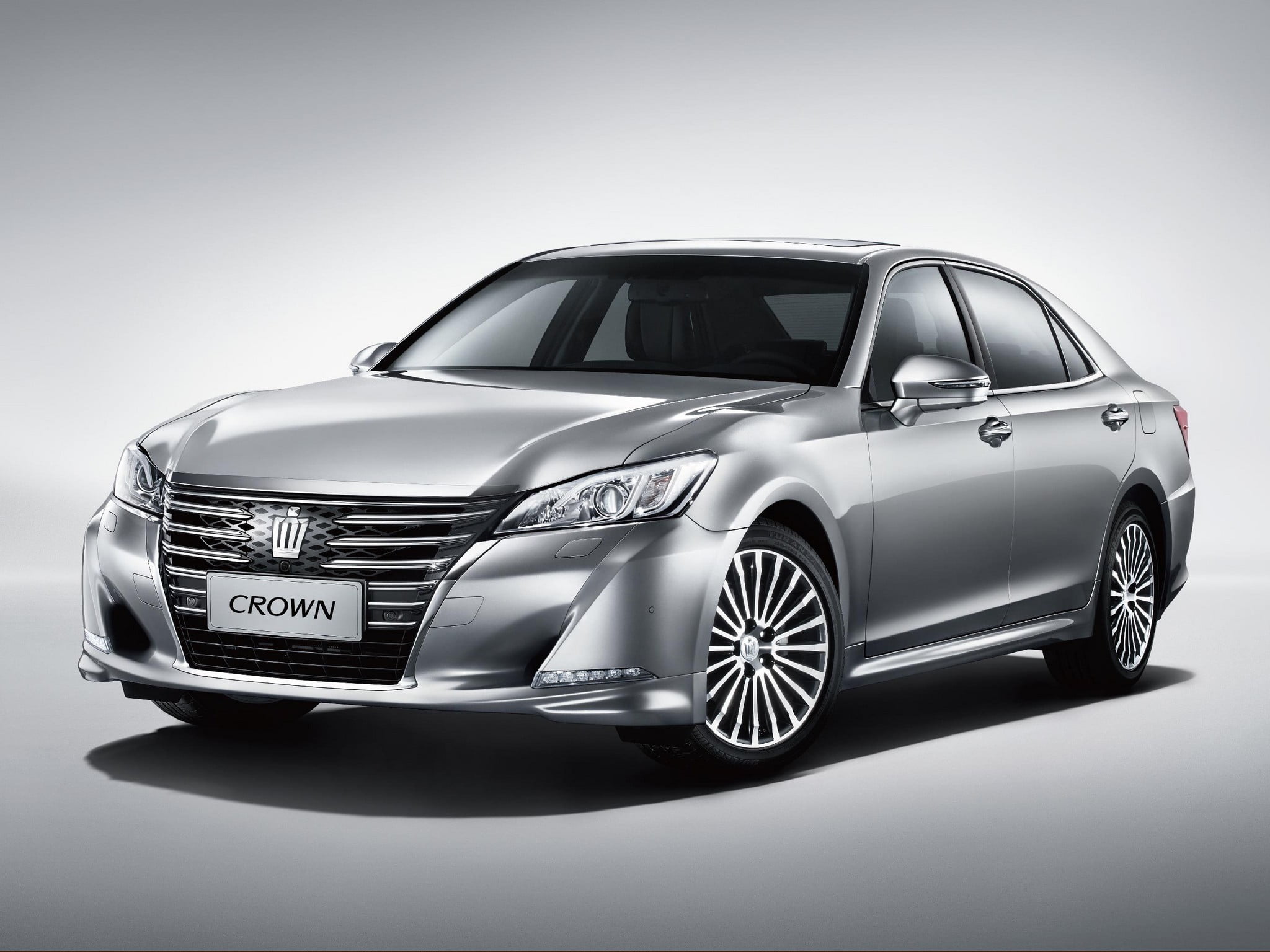 silver sedan, Toyota, Crown, 2015, S210, CN-spec, car, motor vehicle