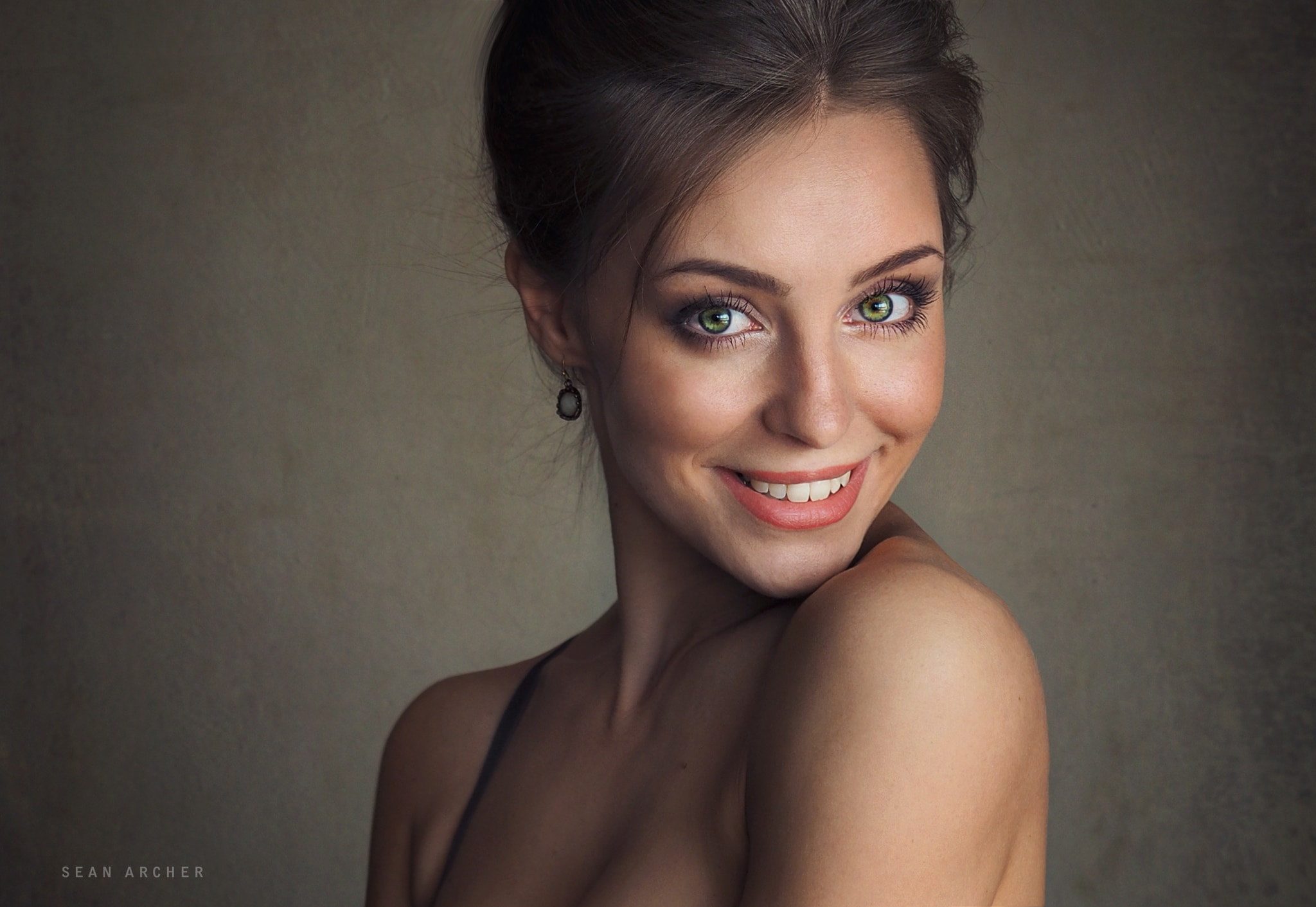 women, portrait, Sean Archer, smiling, simple background, Anastasiya Peredistova