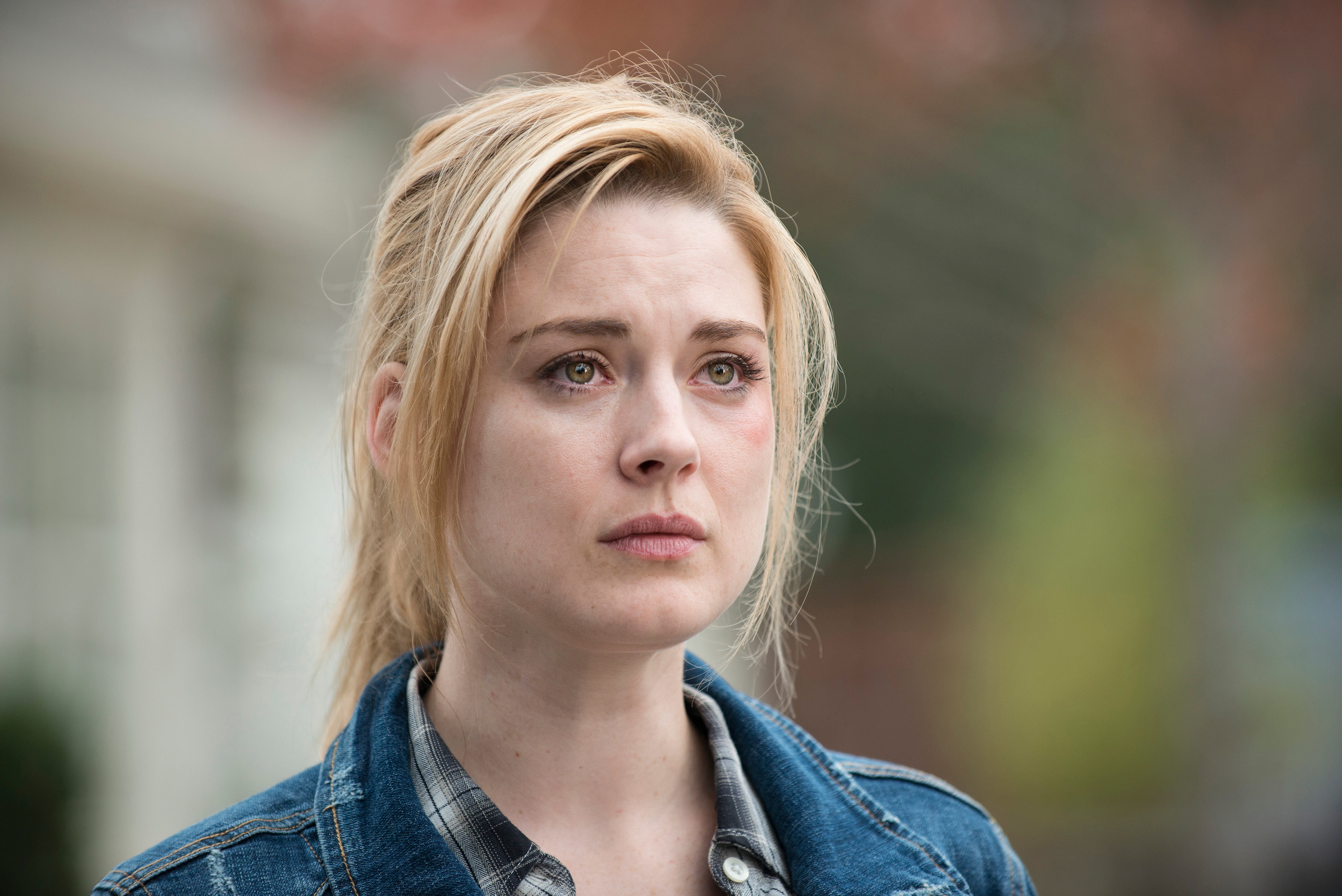 women's blue denim jacket, The Walking Dead, Season 5, Alexandra Breckenridge