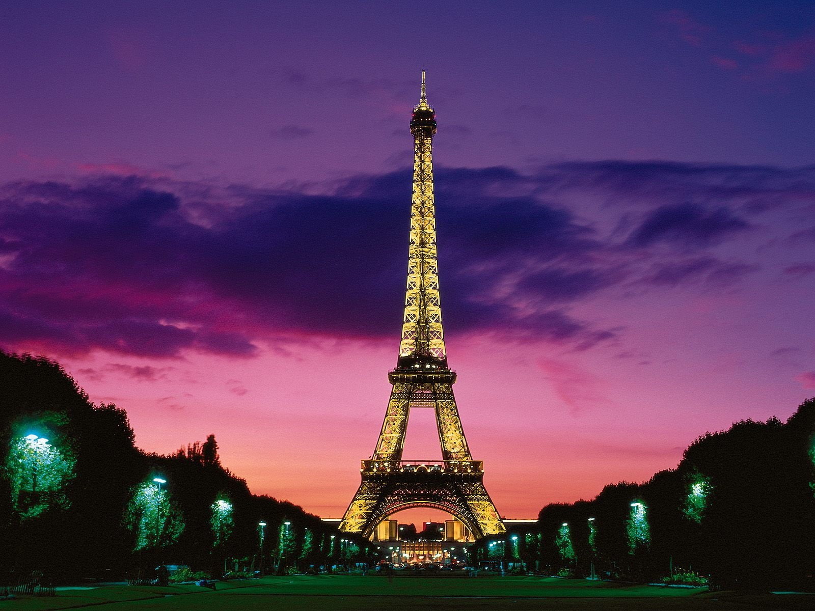 Monuments, Eiffel Tower