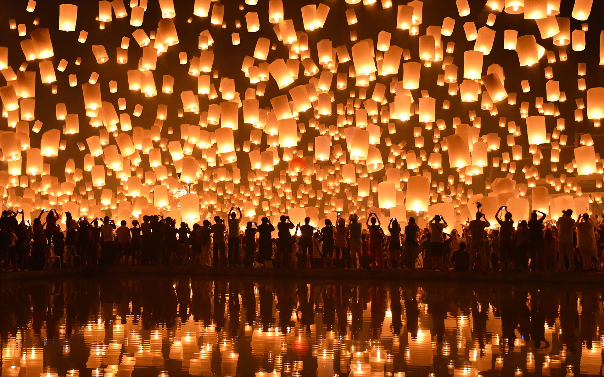 beige sky lantern lot, Chiang Mai, Loi Krathong Festival, Floating Lanterns