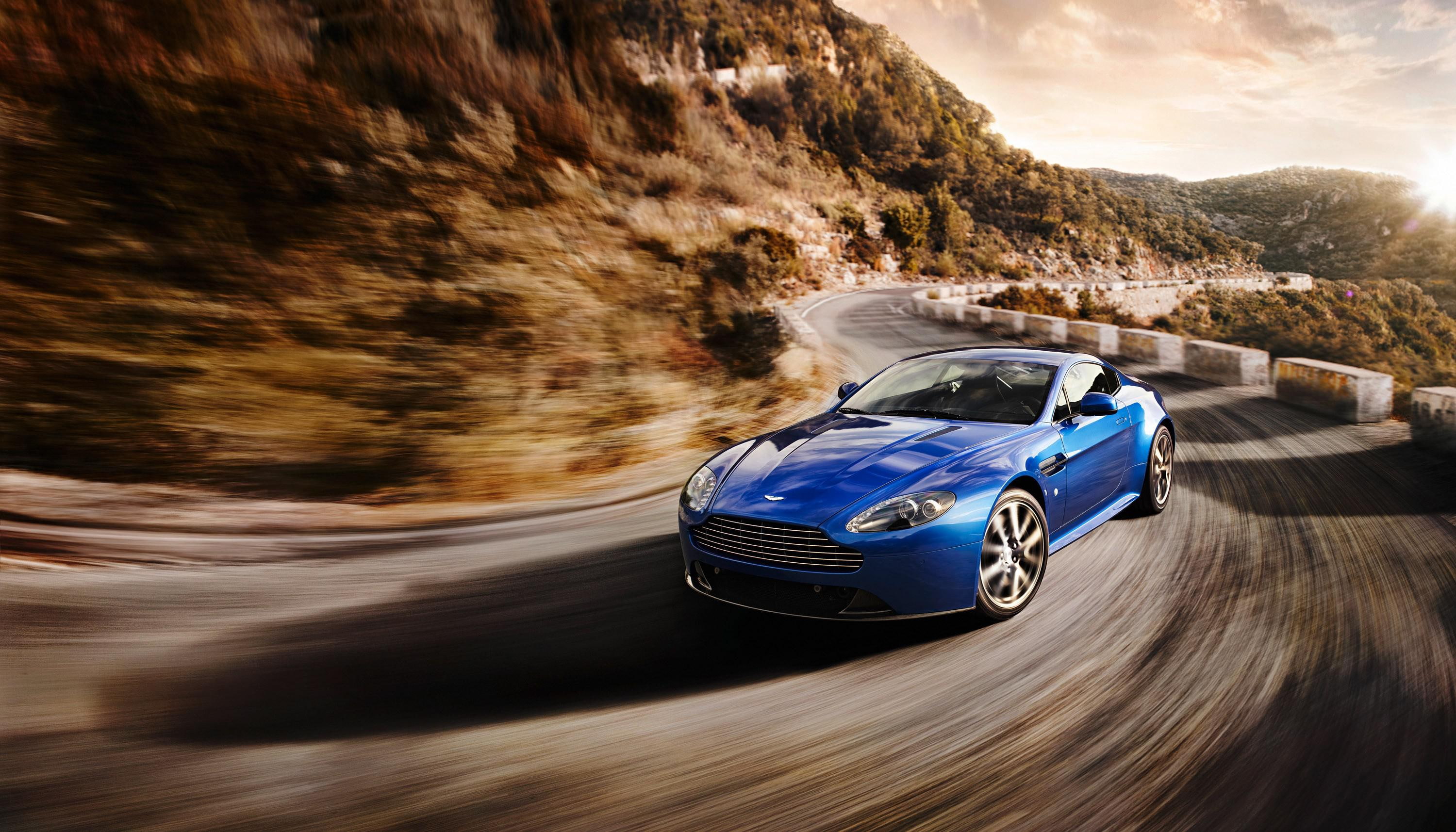 Aston Martin V8 Vantage S, blue, mountains