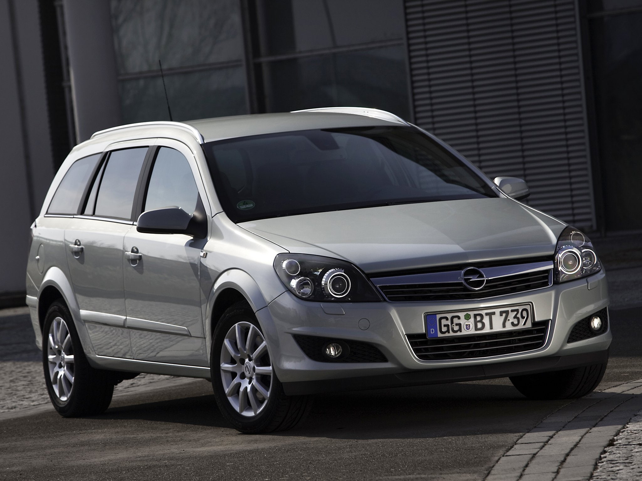 Купить б у opel. Opel Astra h 2007 универсал. Opel Astra Family универсал. Opel Astra Caravan 2007. Opel Astra h Рестайлинг универсал.